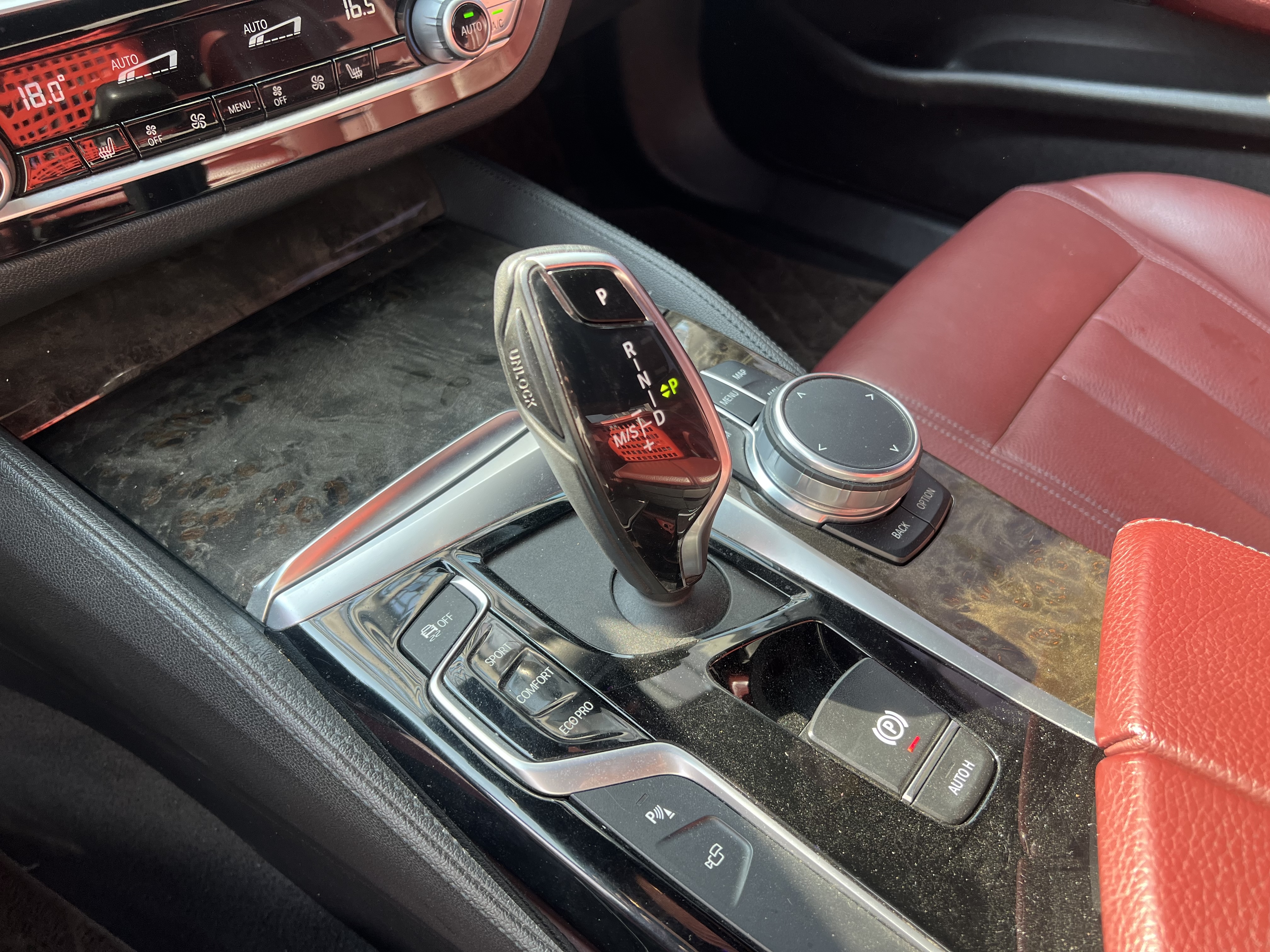BMW 5 Series 2019 car image #8