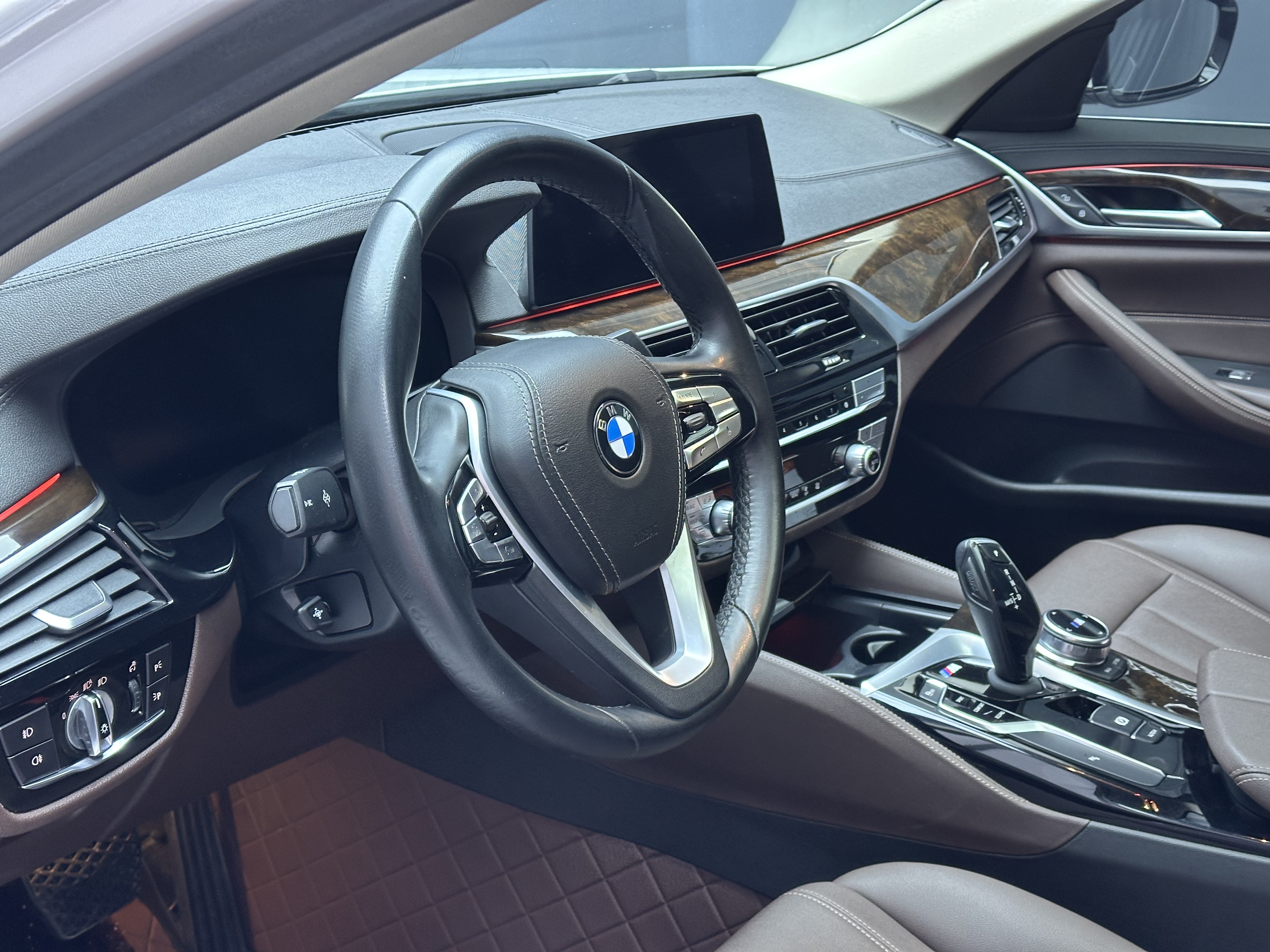 BMW 5 Series 2019 #8 BMW 5 Series 2019 car image #8