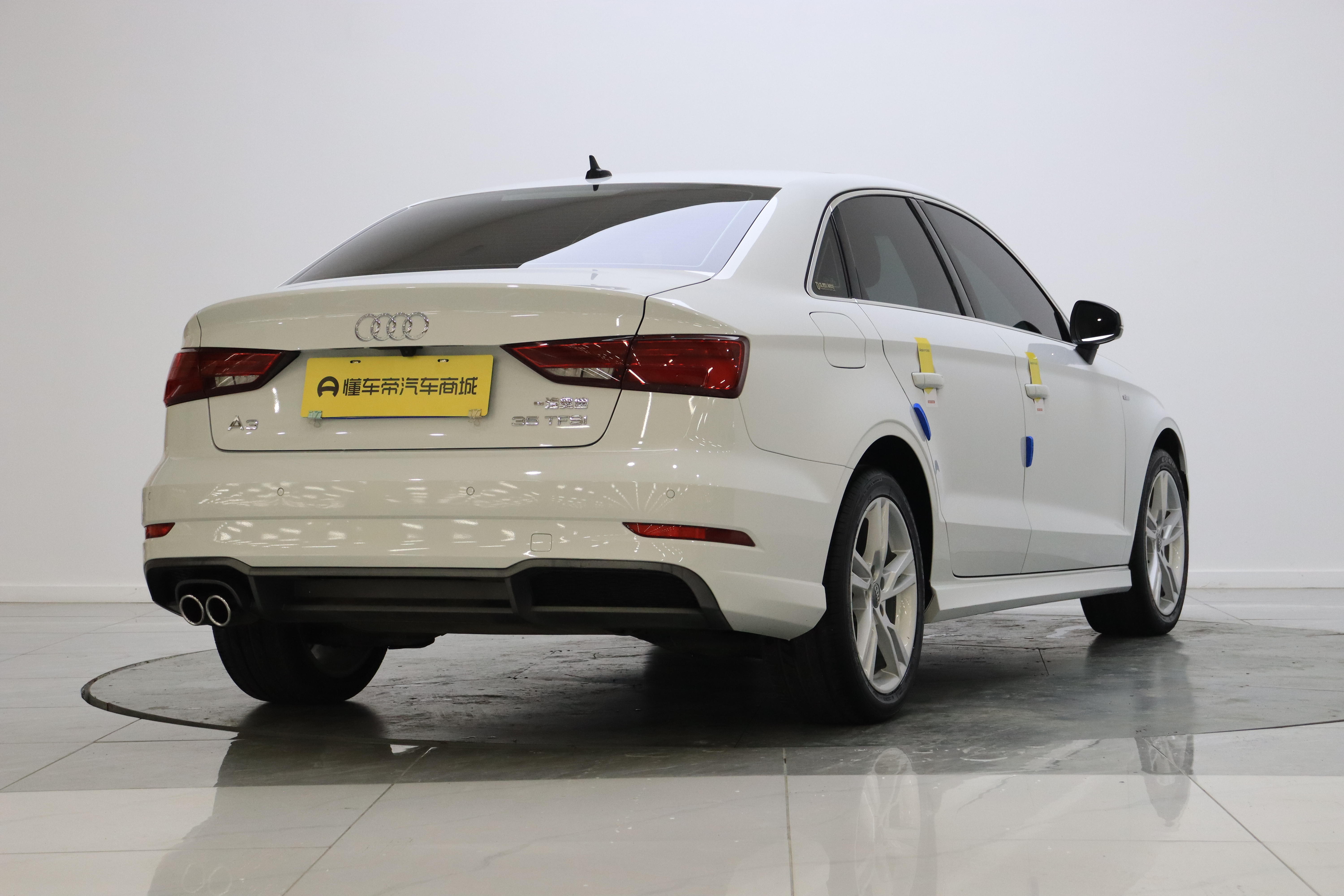 Audi A3 2019 car image #8