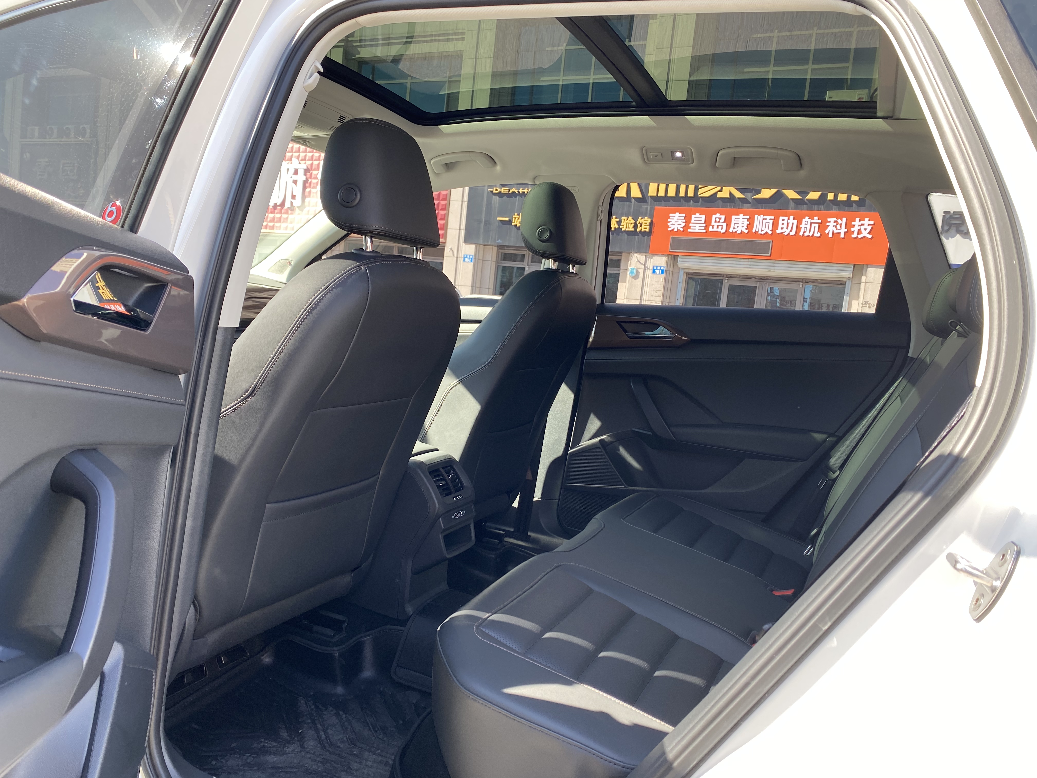 Volkswagen Tharu 2019 car image #8