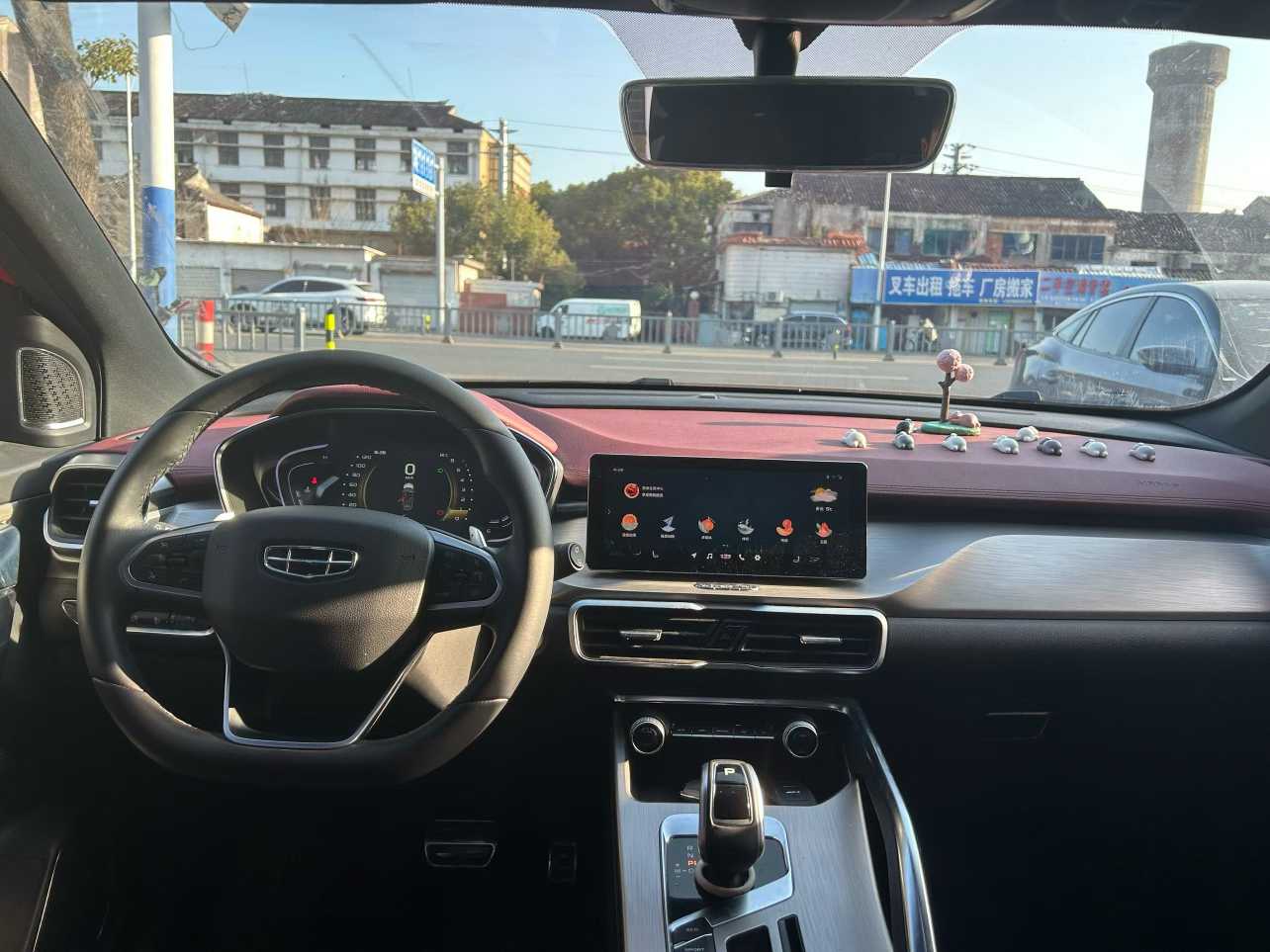 GEELY Coolray 2019 #8 GEELY Coolray 2019 car image #8