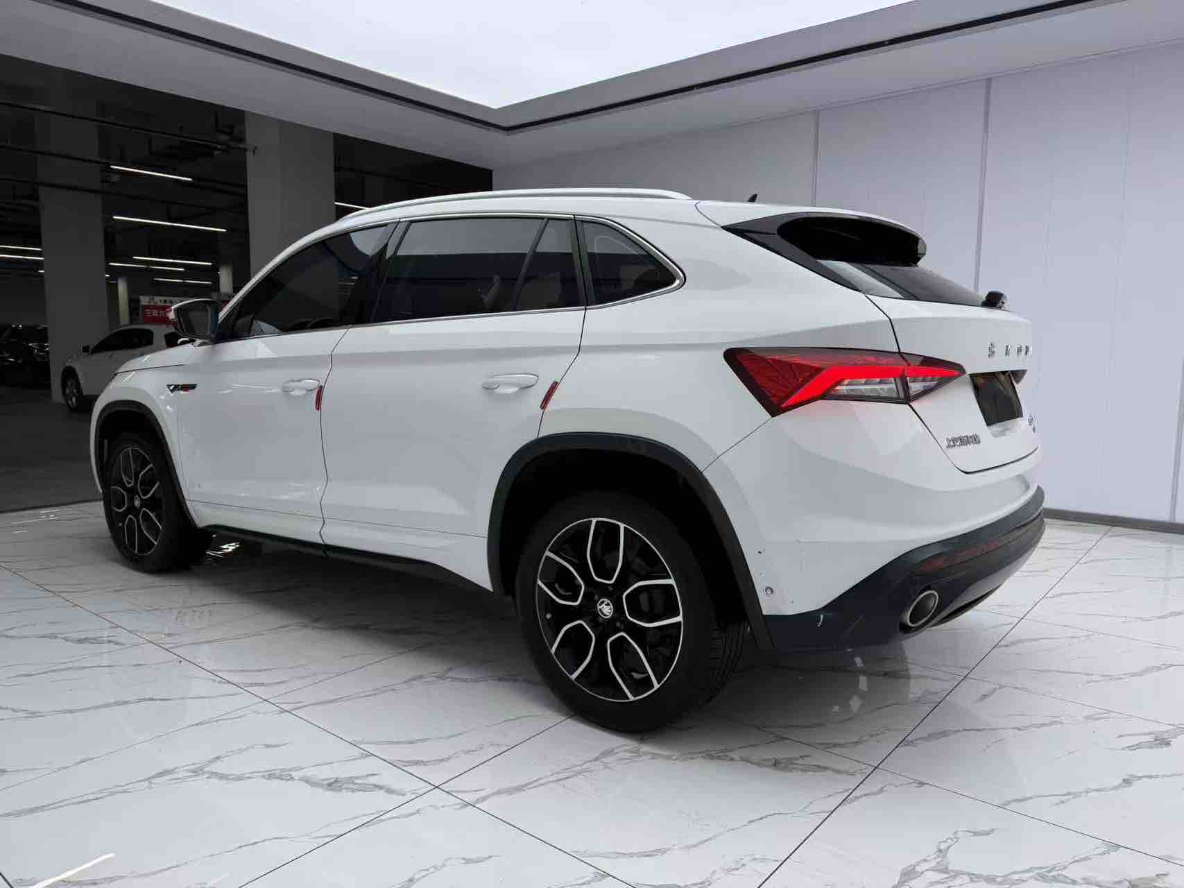 Skoda Kodiaq GT 2020 imagen de coche #8