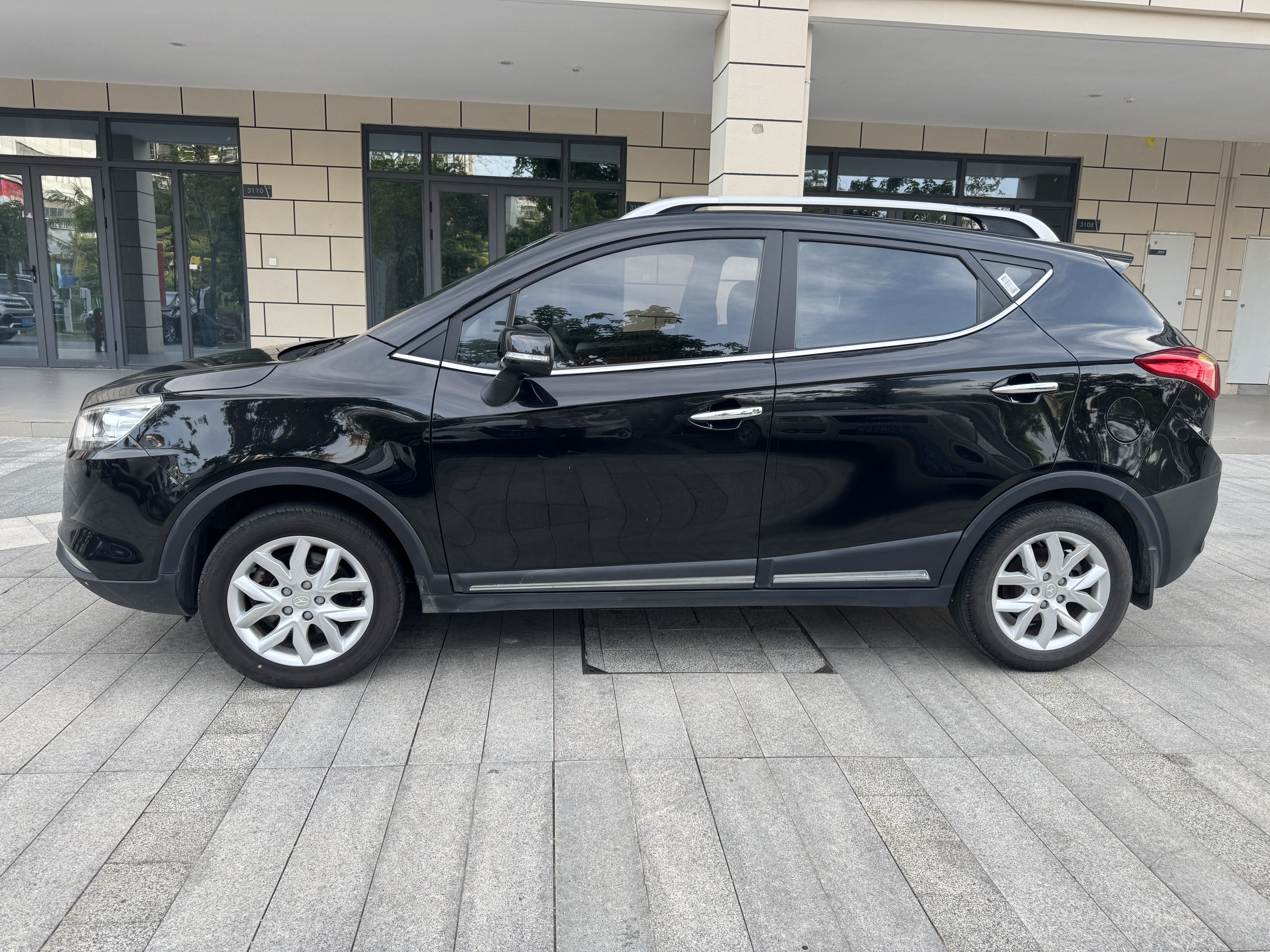 JAC 2015 #8 JAC 2015 car image #8