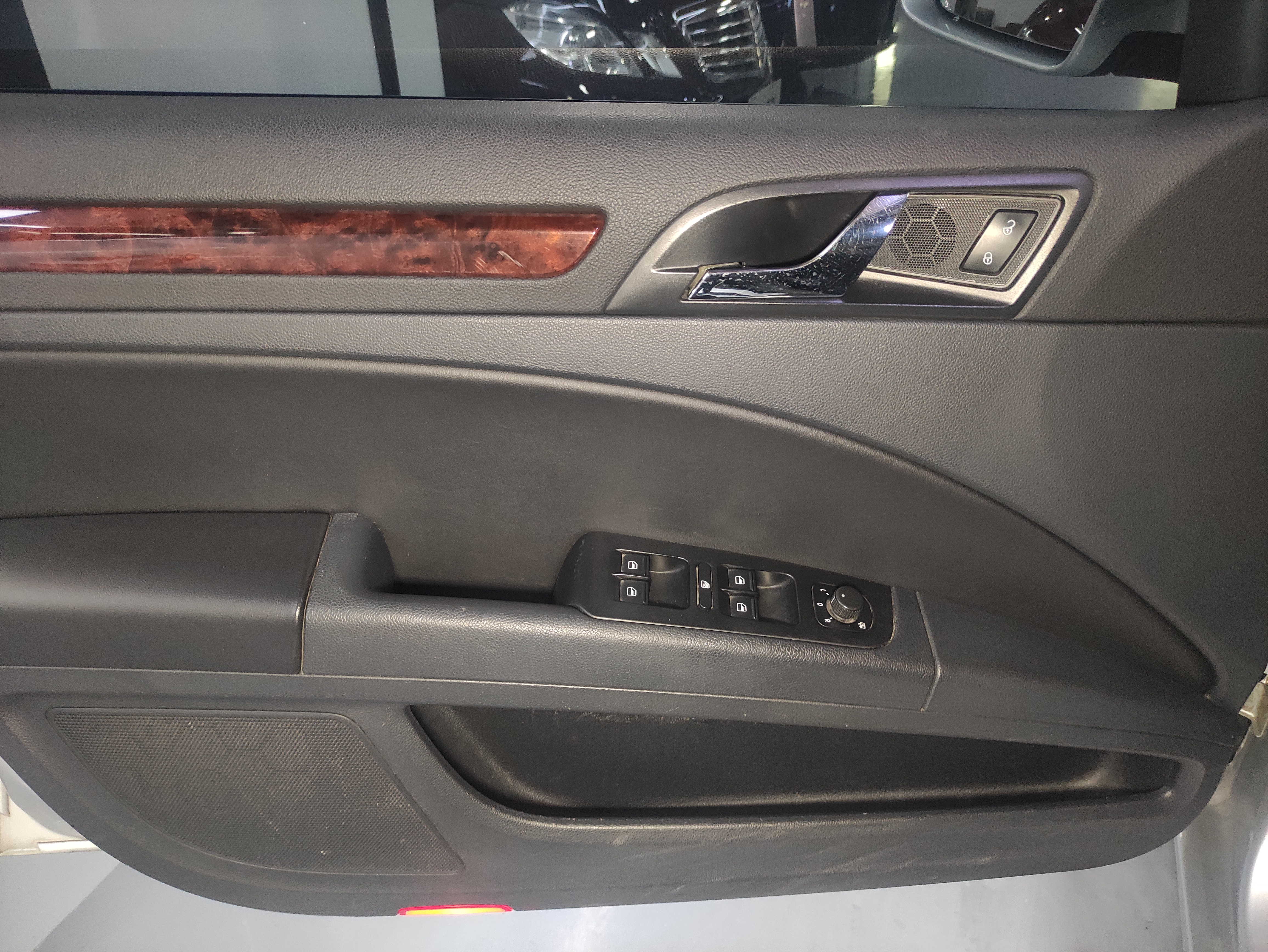 Skoda Superb Combi 2014 car image #8