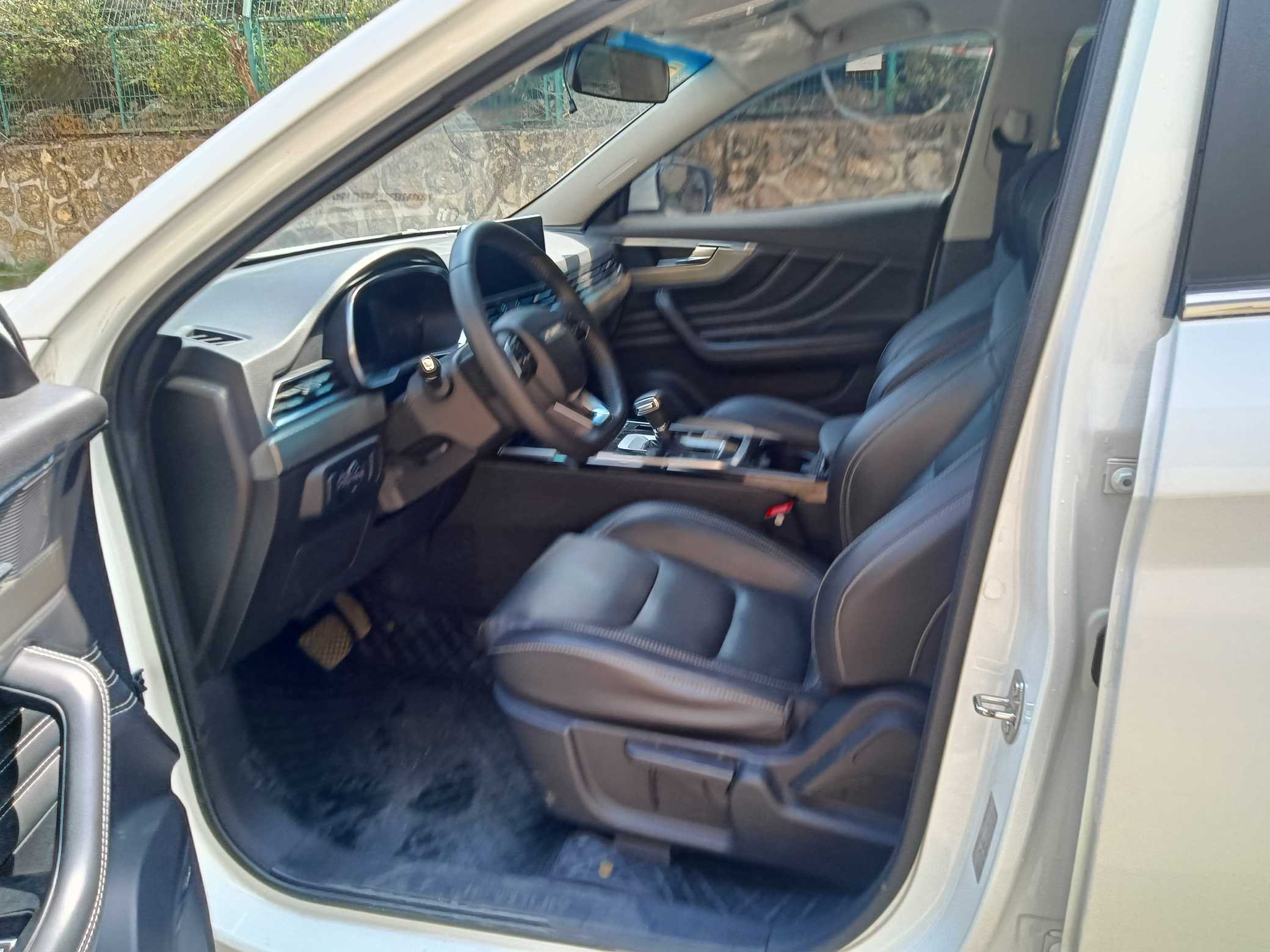 X70S 2021 car image #8