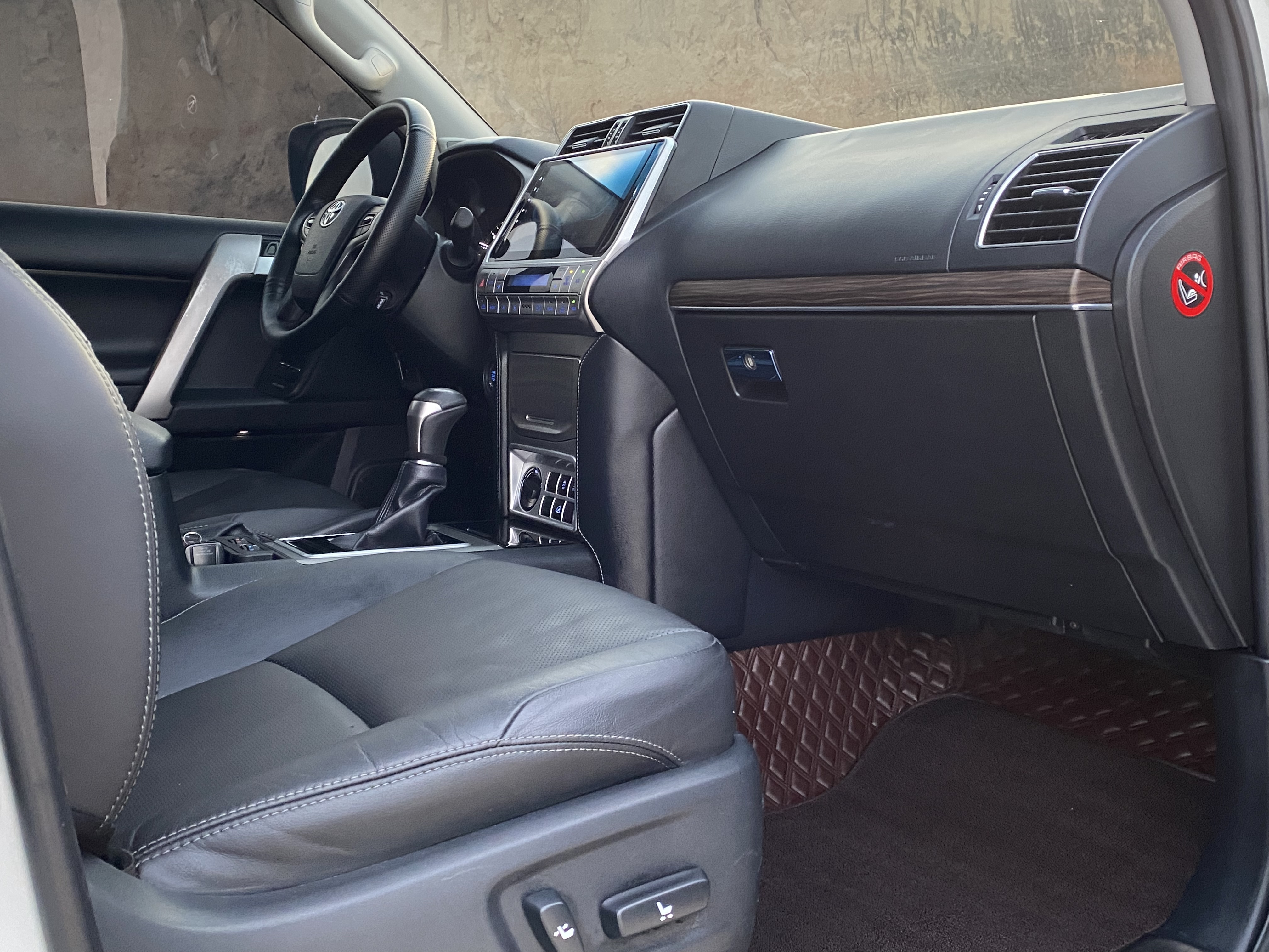 Toyota Land Cruiser Prado 2020 #8 Toyota Land Cruiser Prado 2020 car image #8
