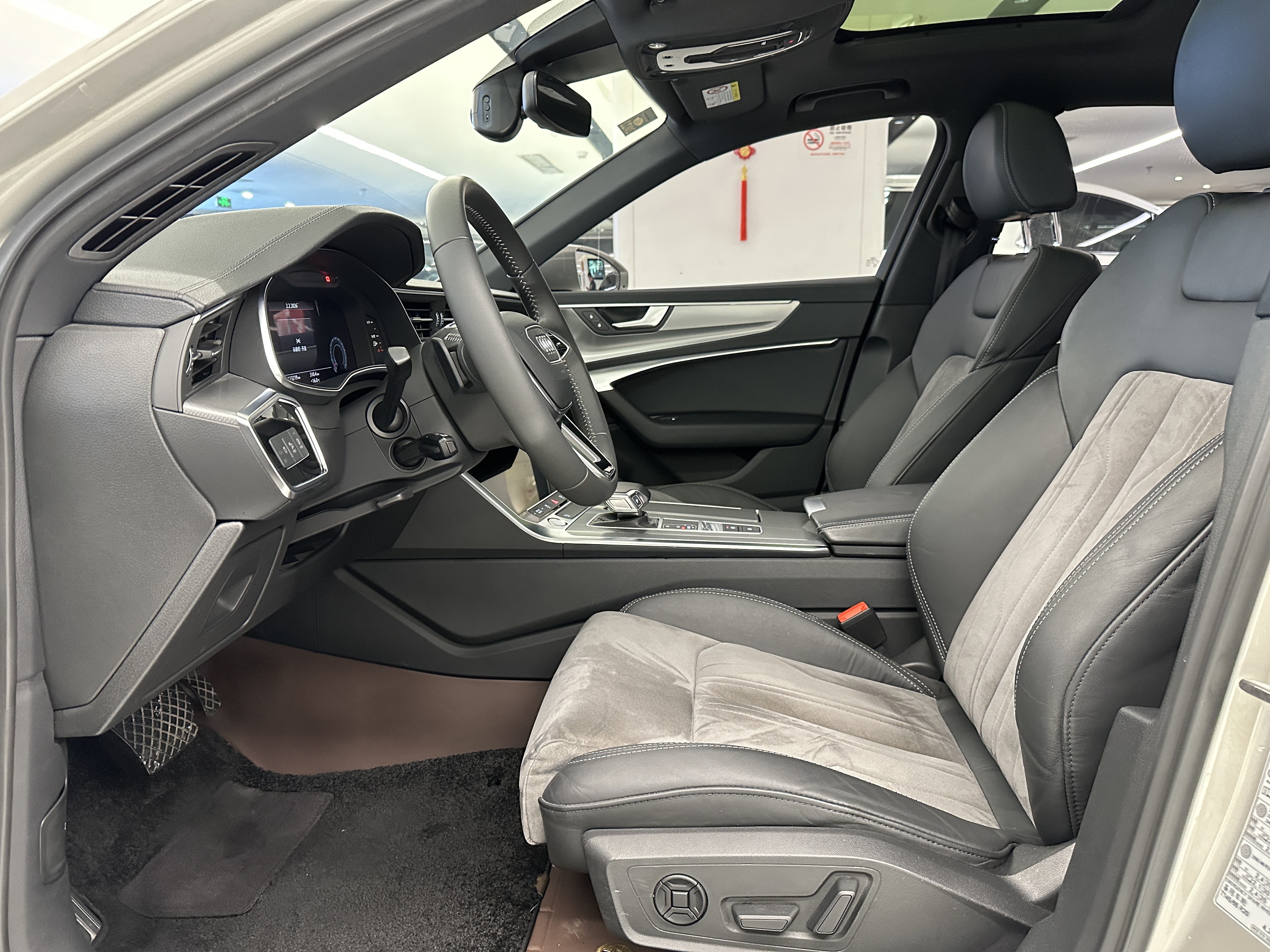 Audi A6L 2020 #8 Audi A6L 2020 car image #8
