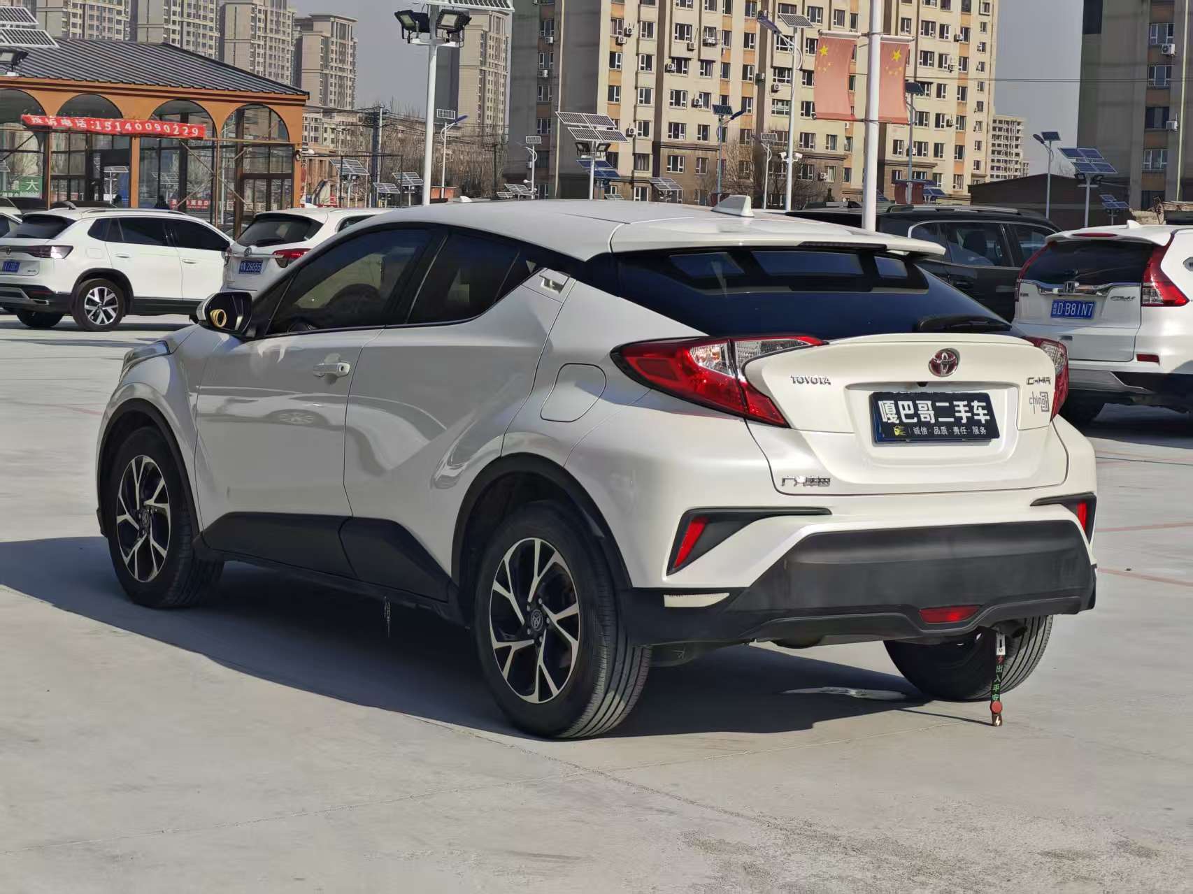Toyota C-HR 2019 صورة سيارة #8