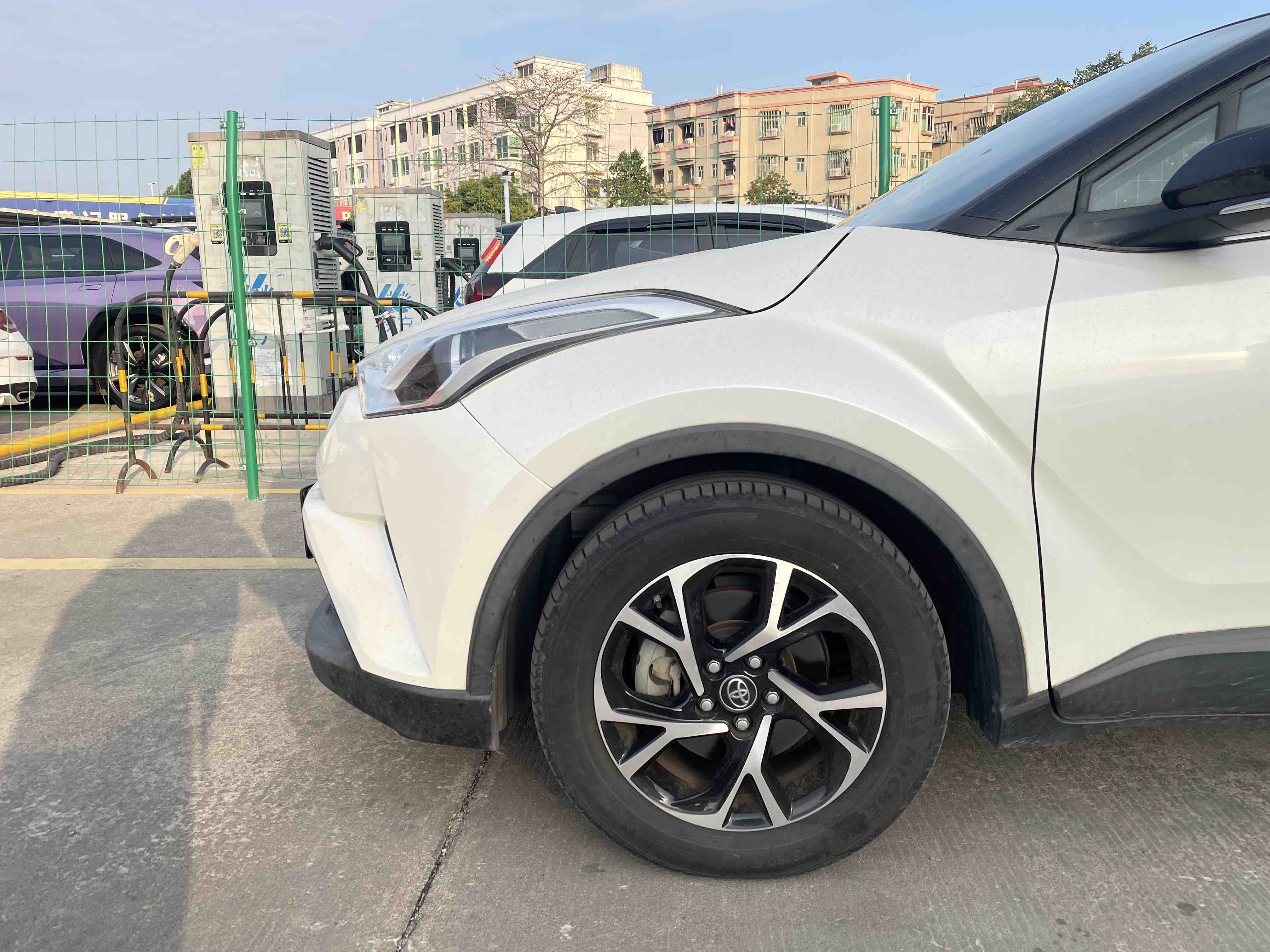 Toyota C-HR 2019 car image #8