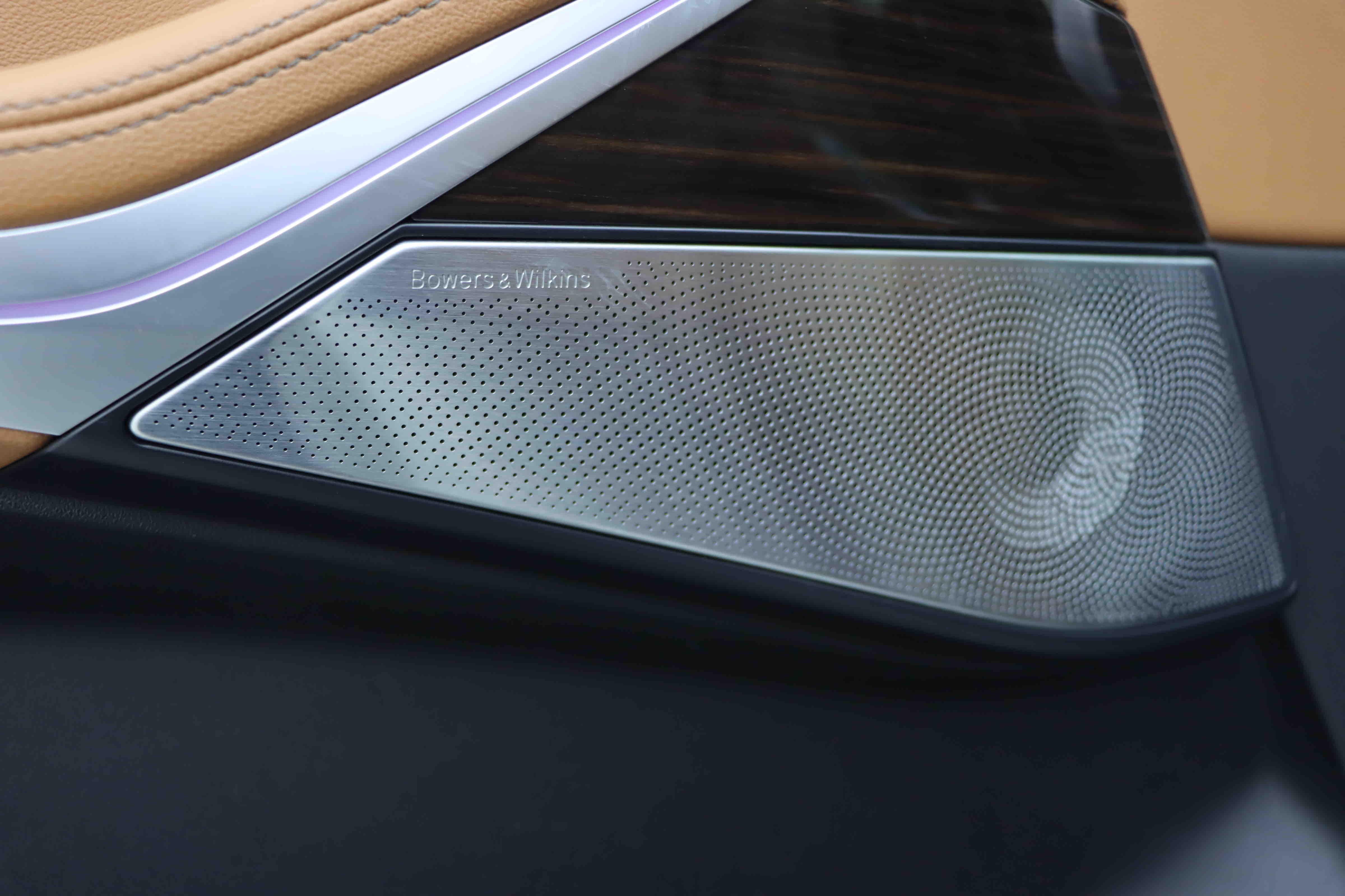 BMW 2020 car image #8