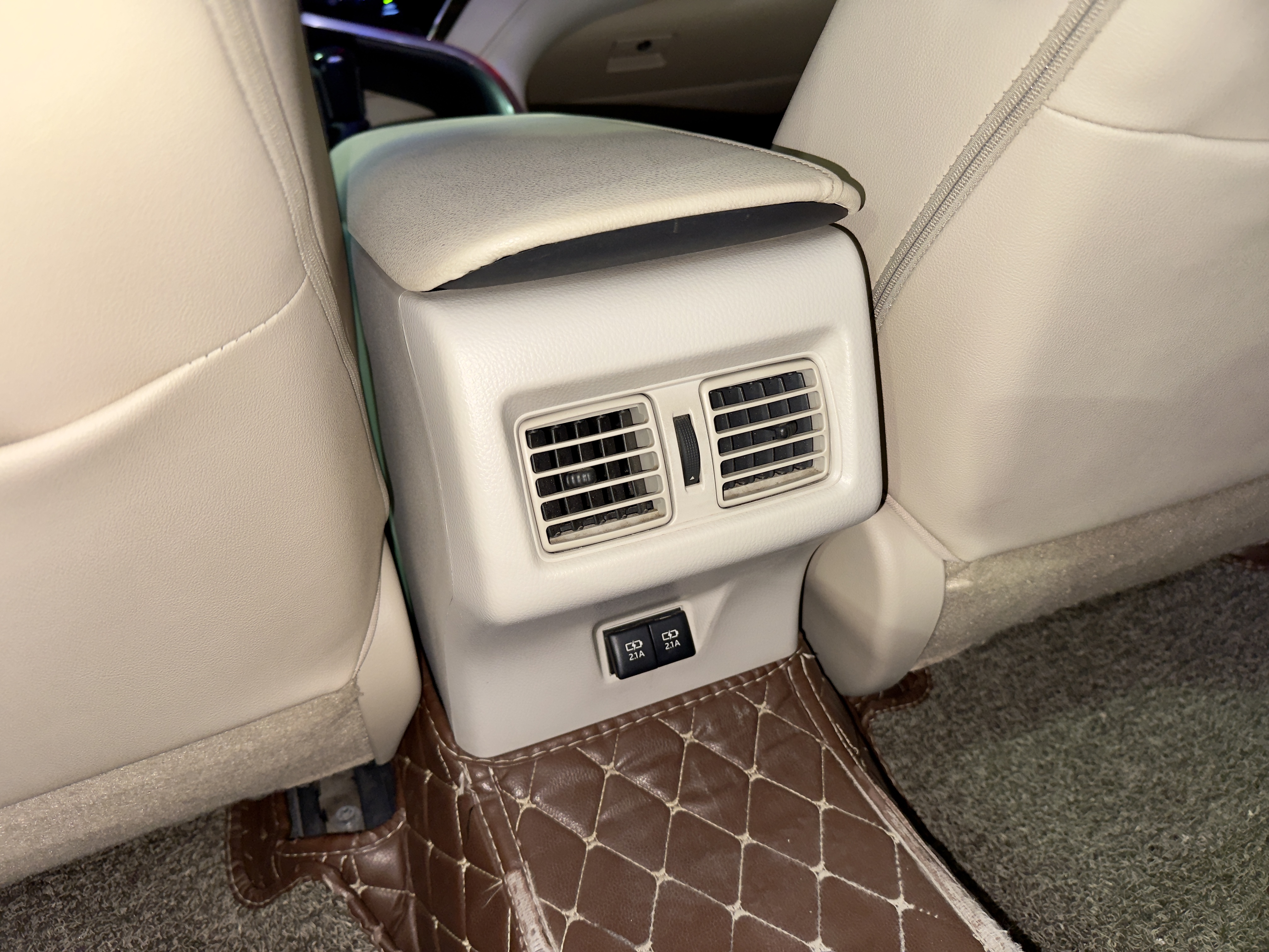 Toyota Camry 2019 car image #8