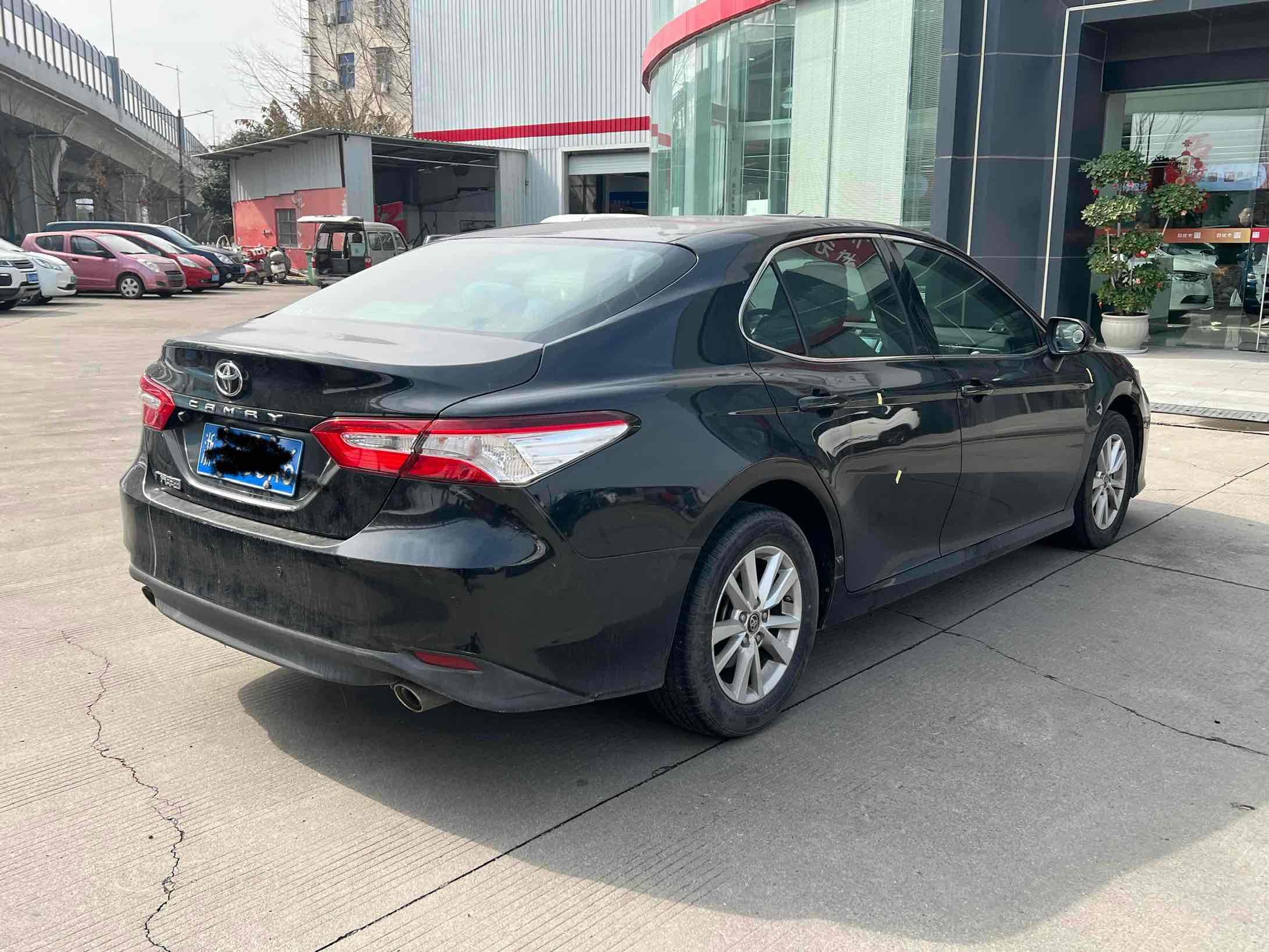 Toyota Camry 2019 car image #8