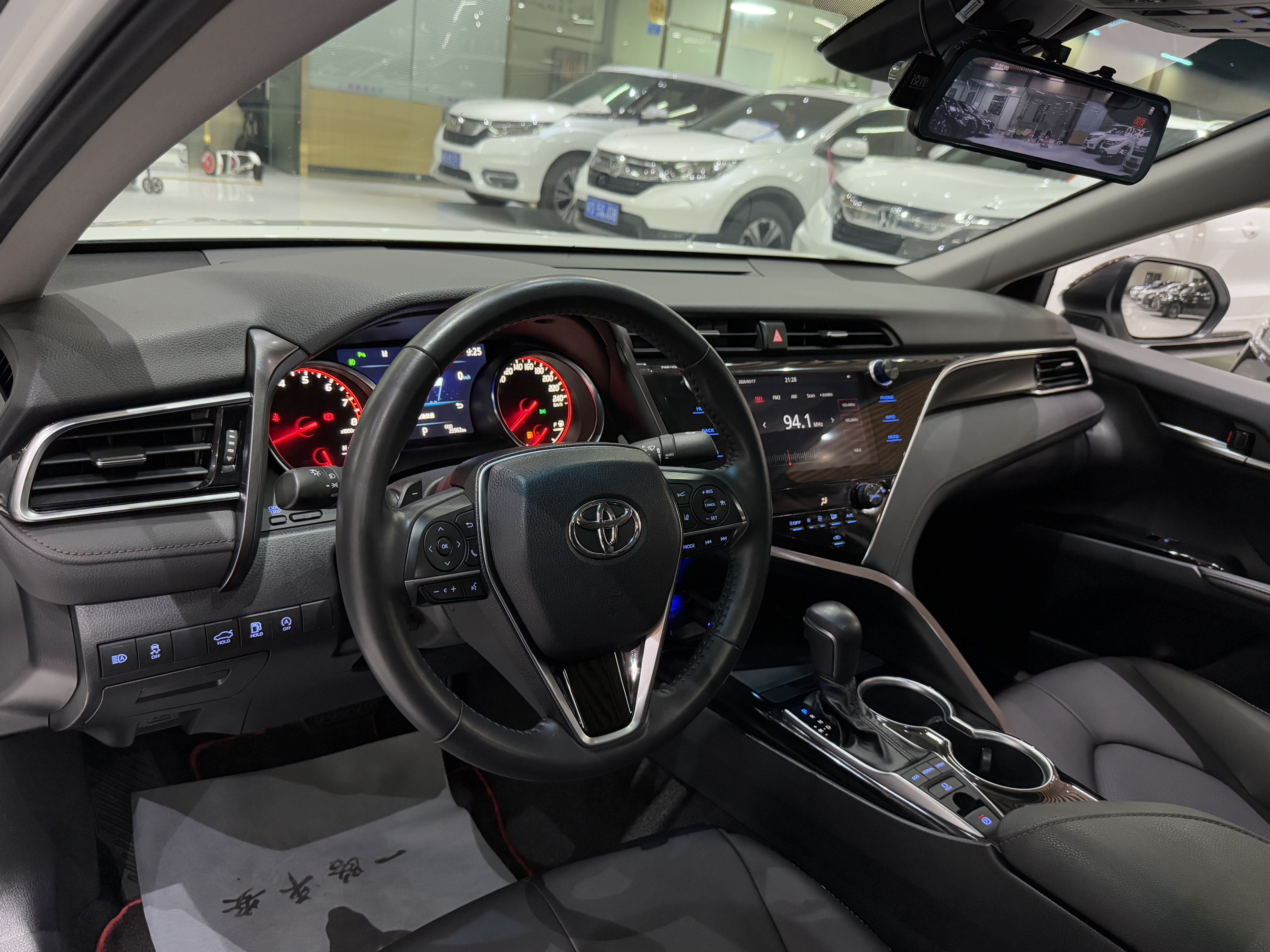 Toyota Camry 2020 car image #8
