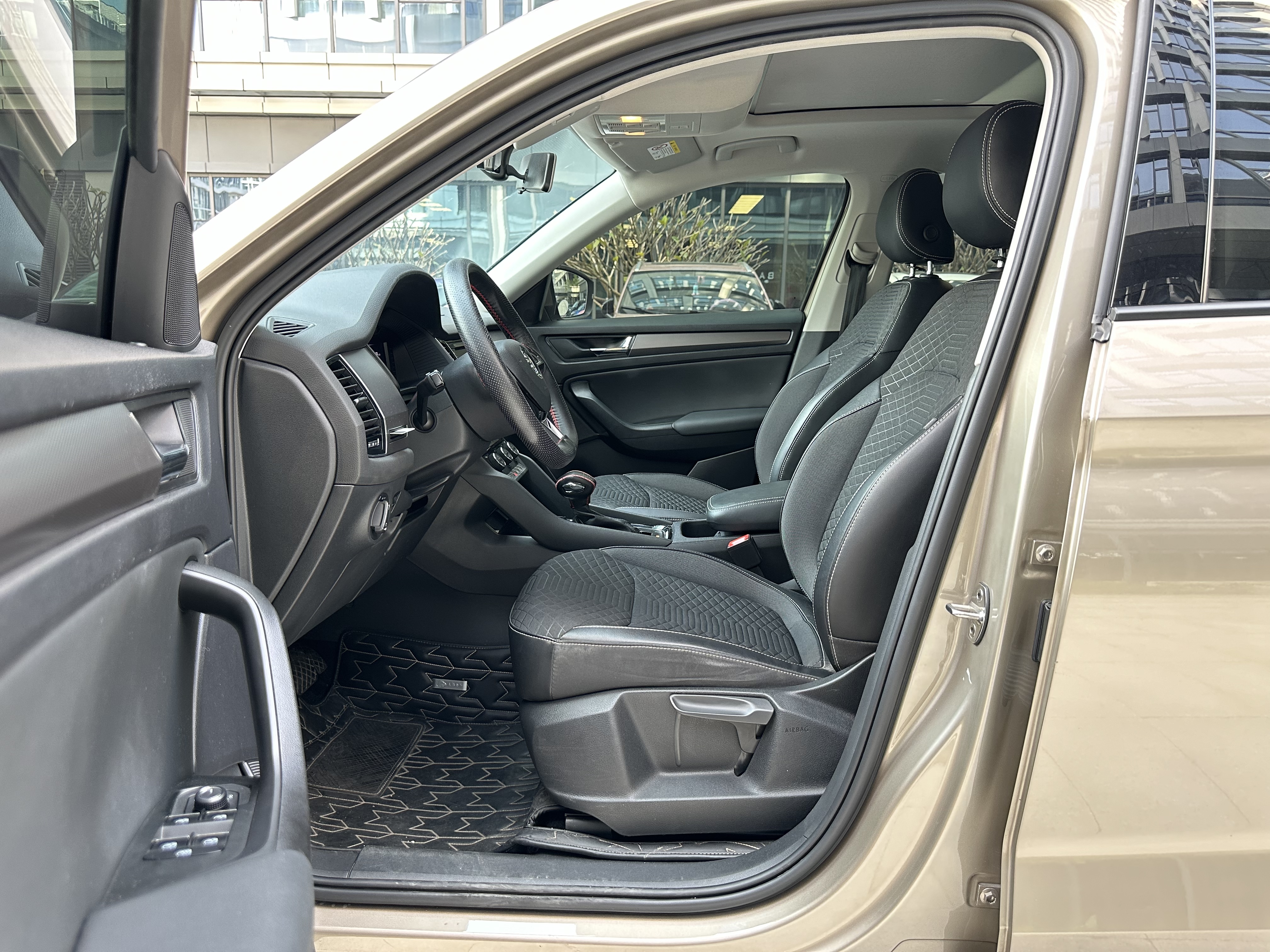 Skoda Kodiaq 2020 car image #8