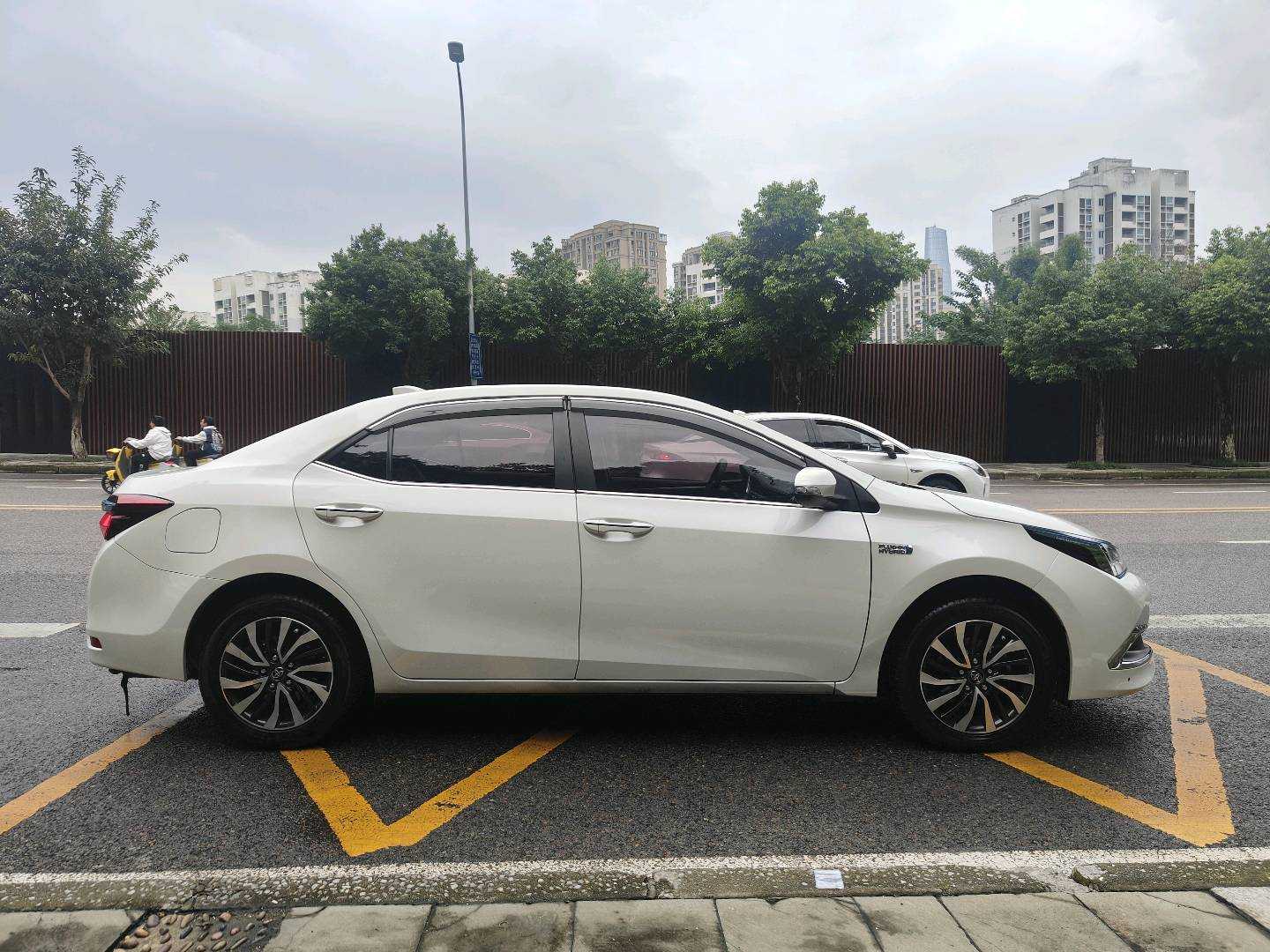 Toyota Corolla Hybird E+ 2020 immagine di auto #8