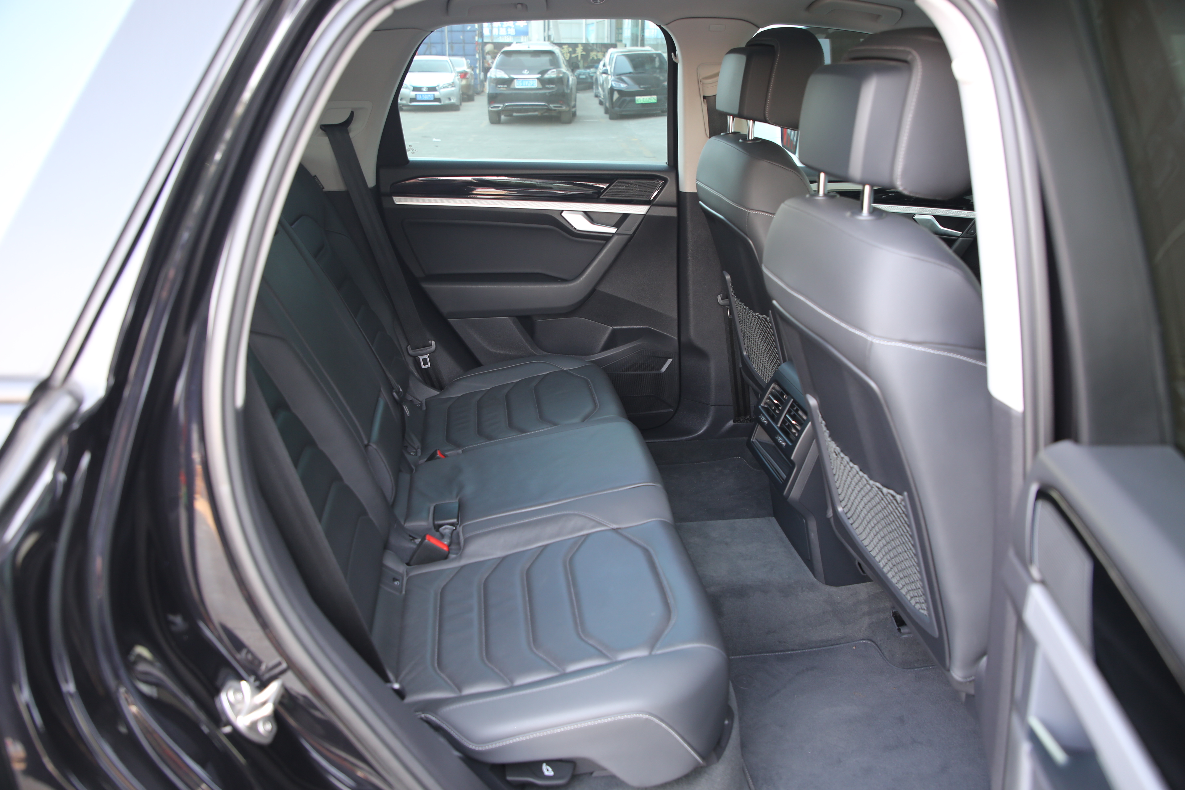 Volkswagen Touareg 2020 car image #8