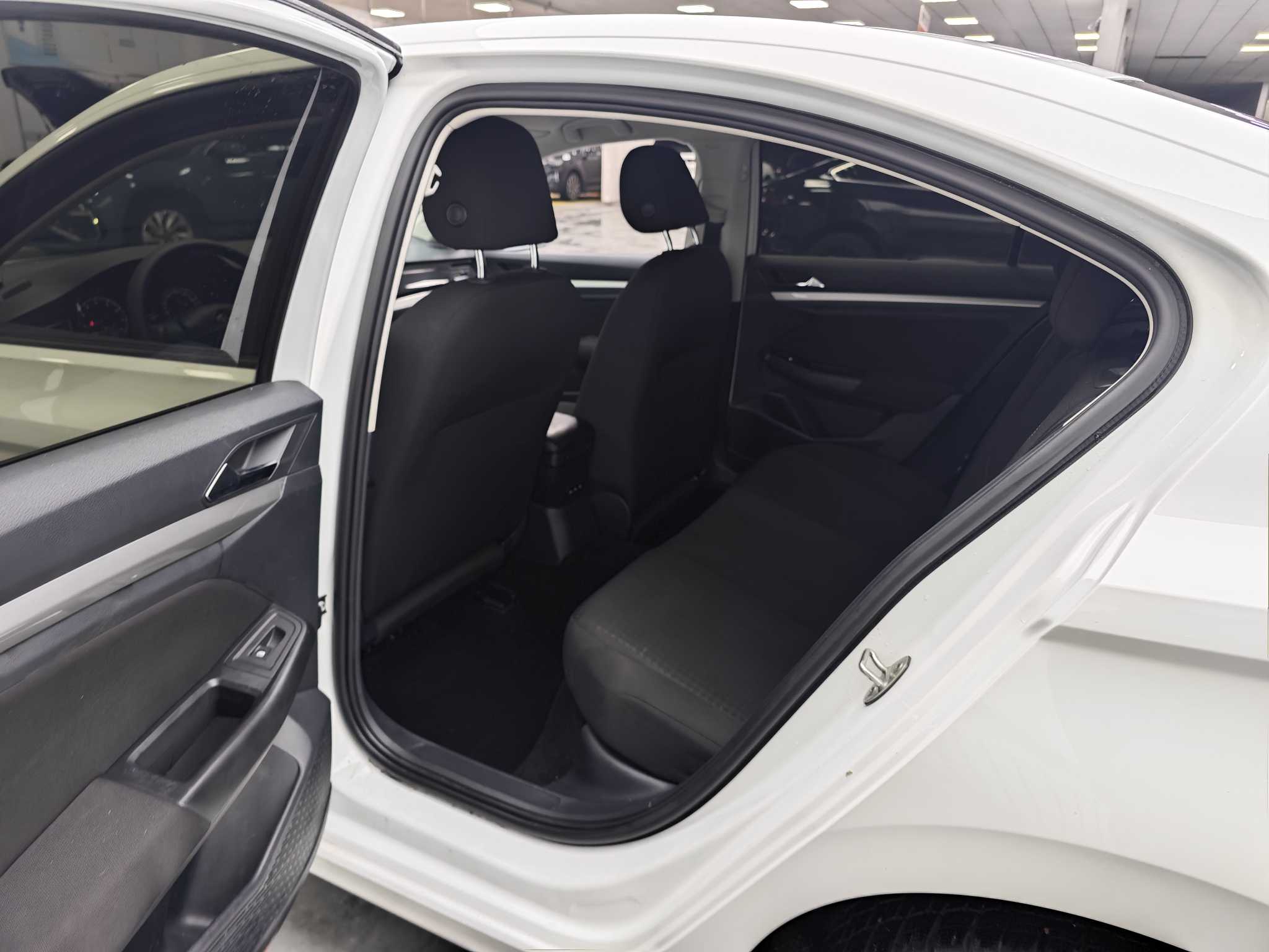 Volkswagen Bora 2019 car image #8