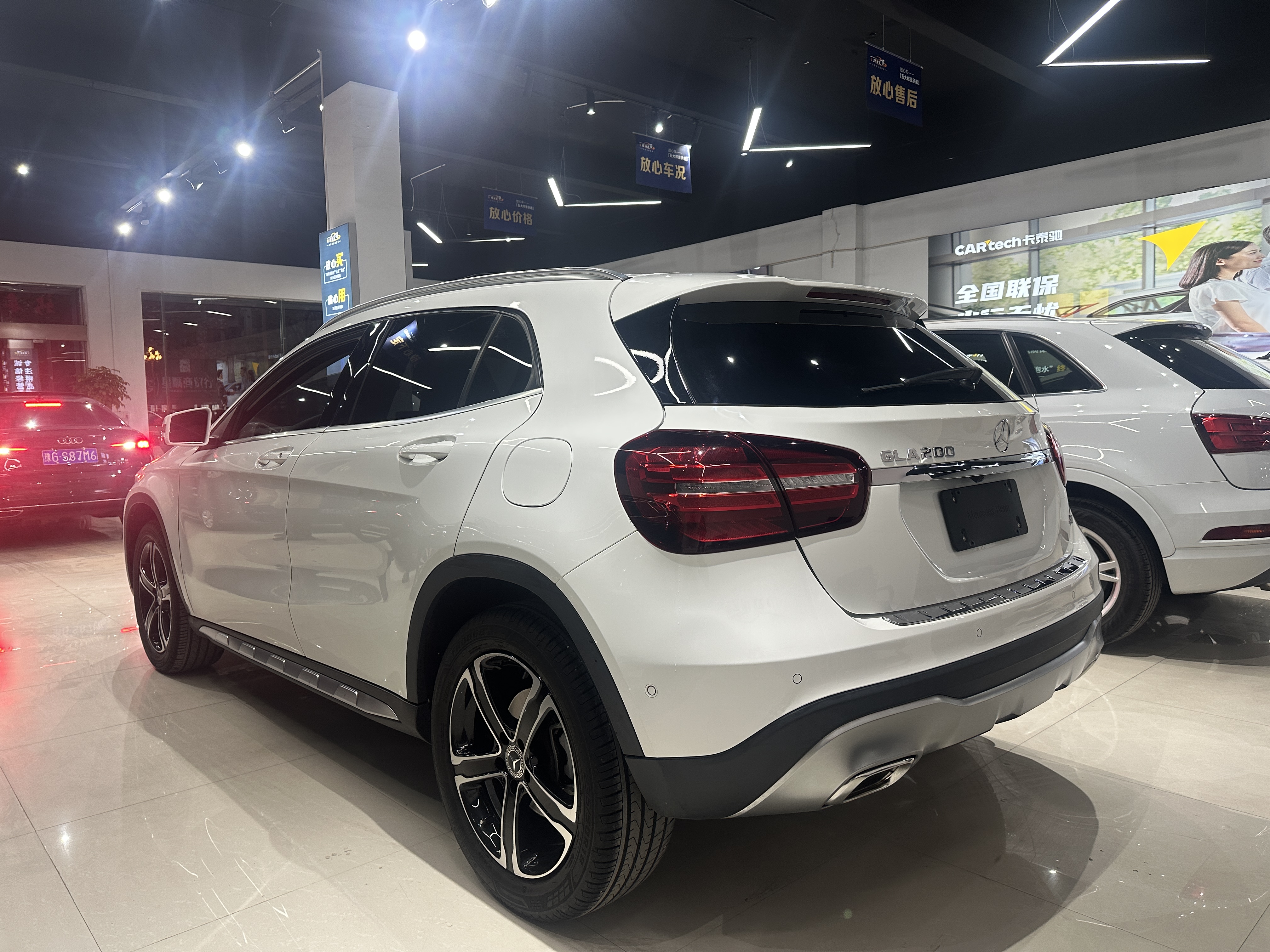 Mercedes-Benz GLA Class 2019 car image #8