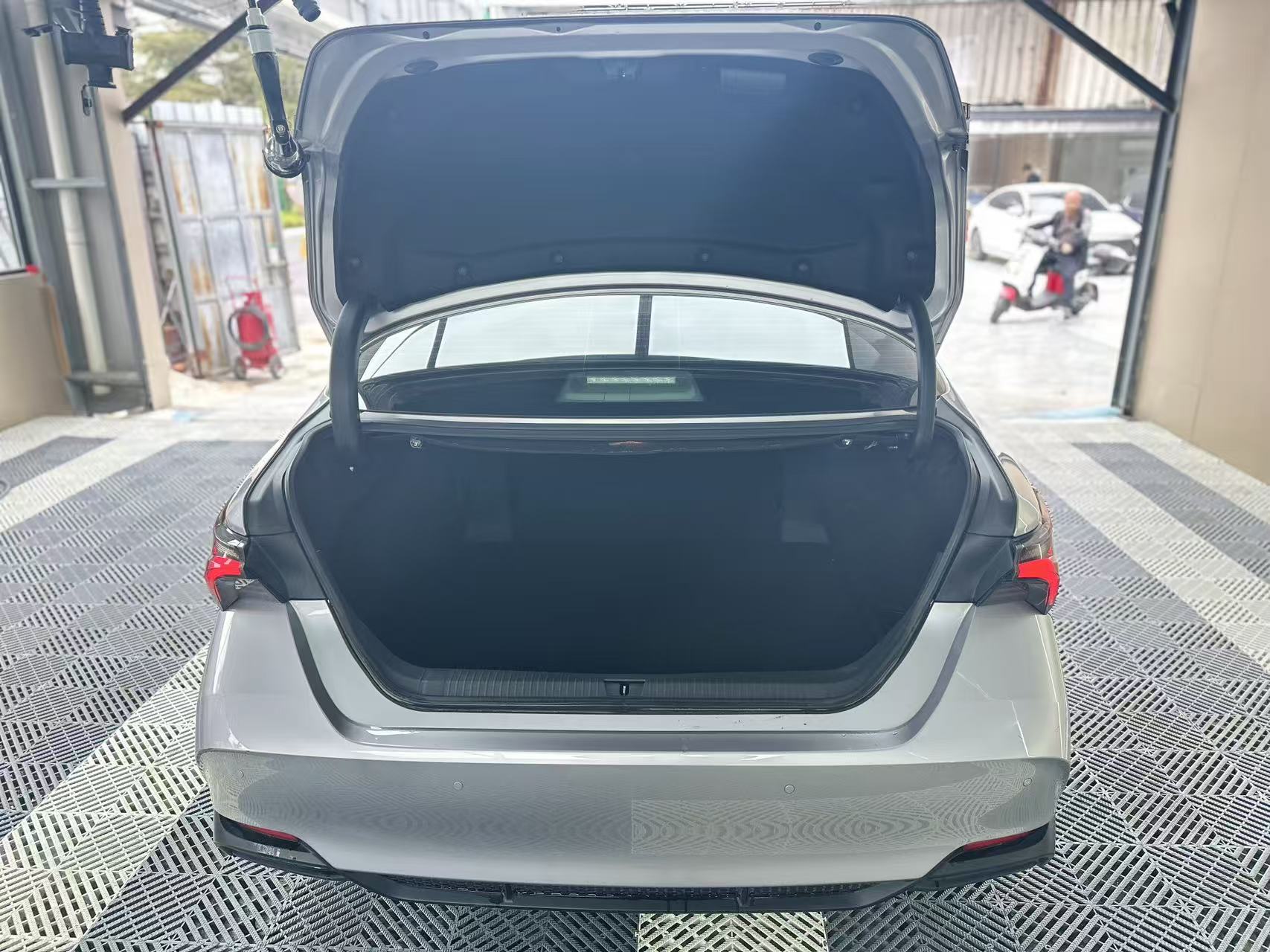 Toyota Avalon 2020 car image #8