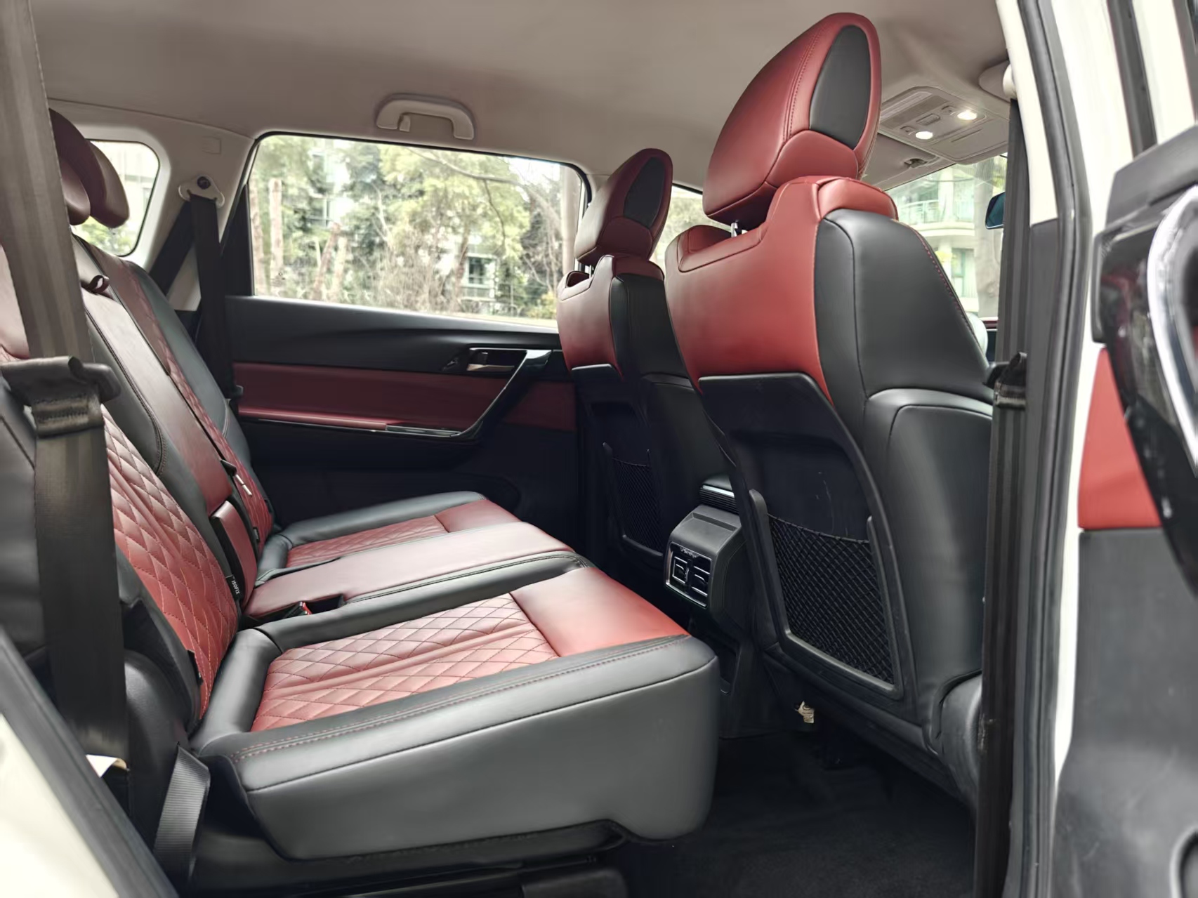 T5 L 2019 #8 T5 L 2019 car image #8