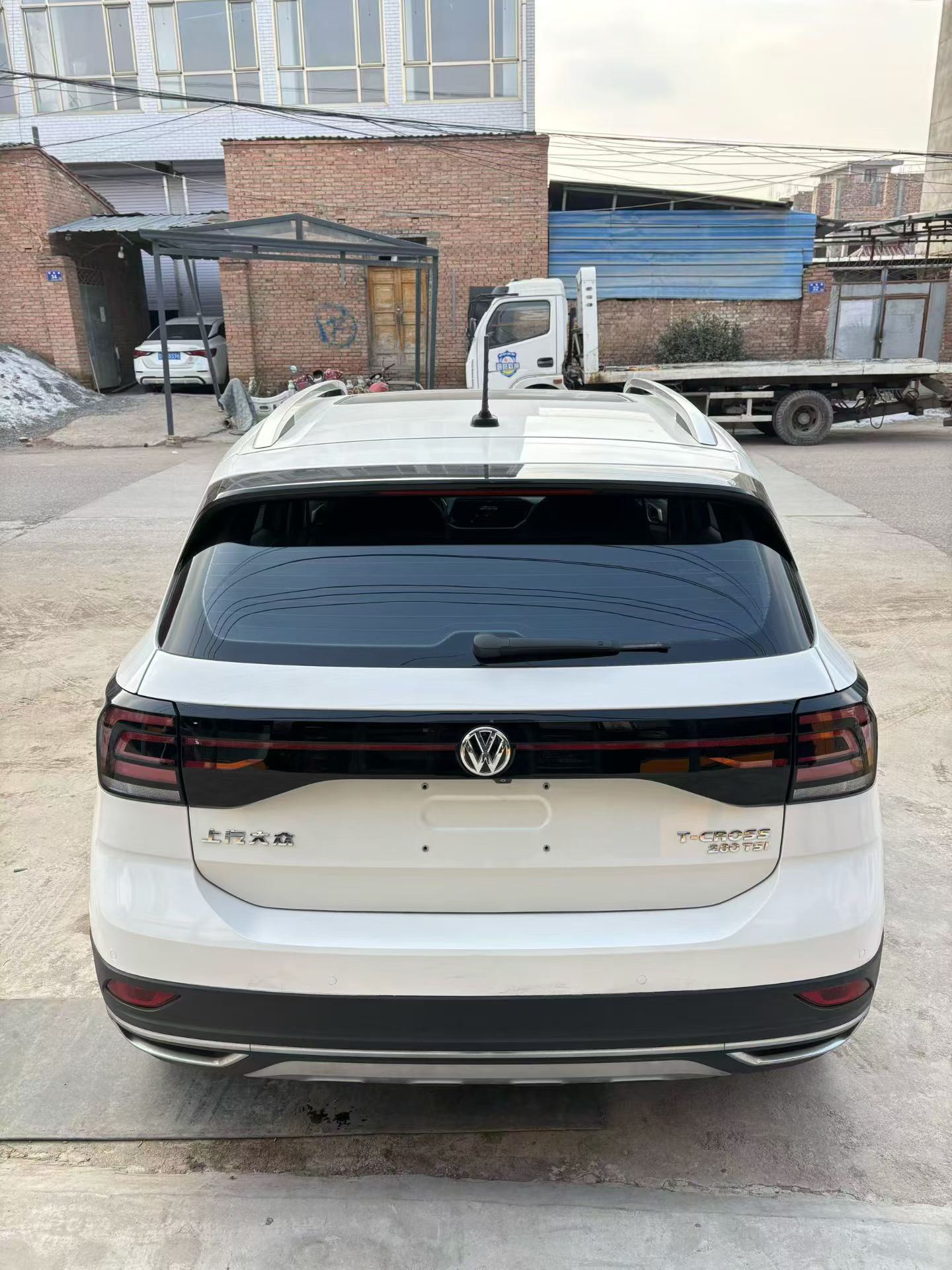 Volkswagen T-Cross 2019 car image #8