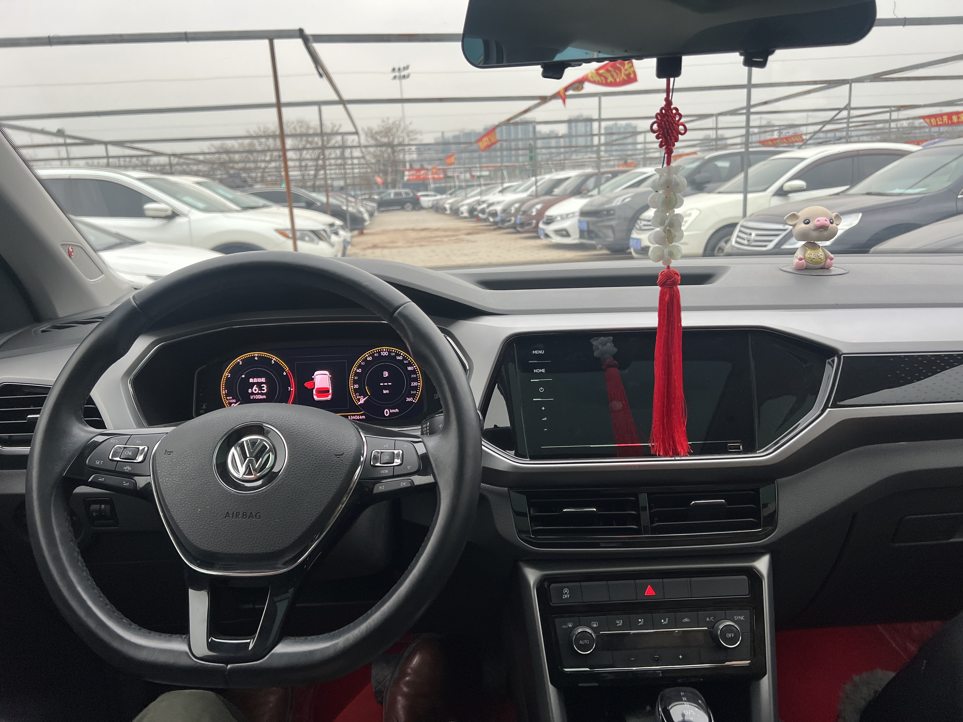 Volkswagen T-Cross 2019 #8 Volkswagen T-Cross 2019 car image #8