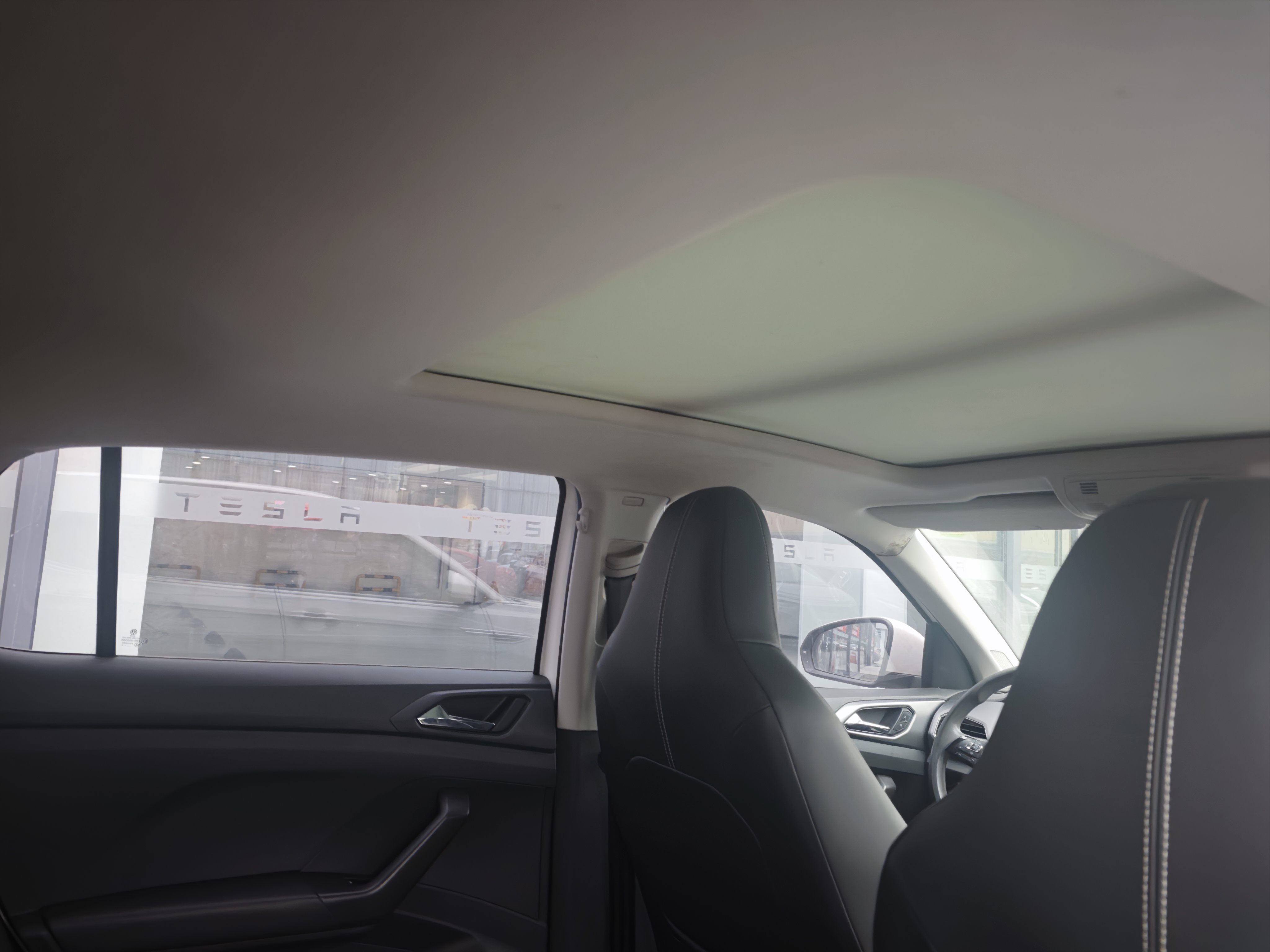 Volkswagen T-Cross 2019 car image #8