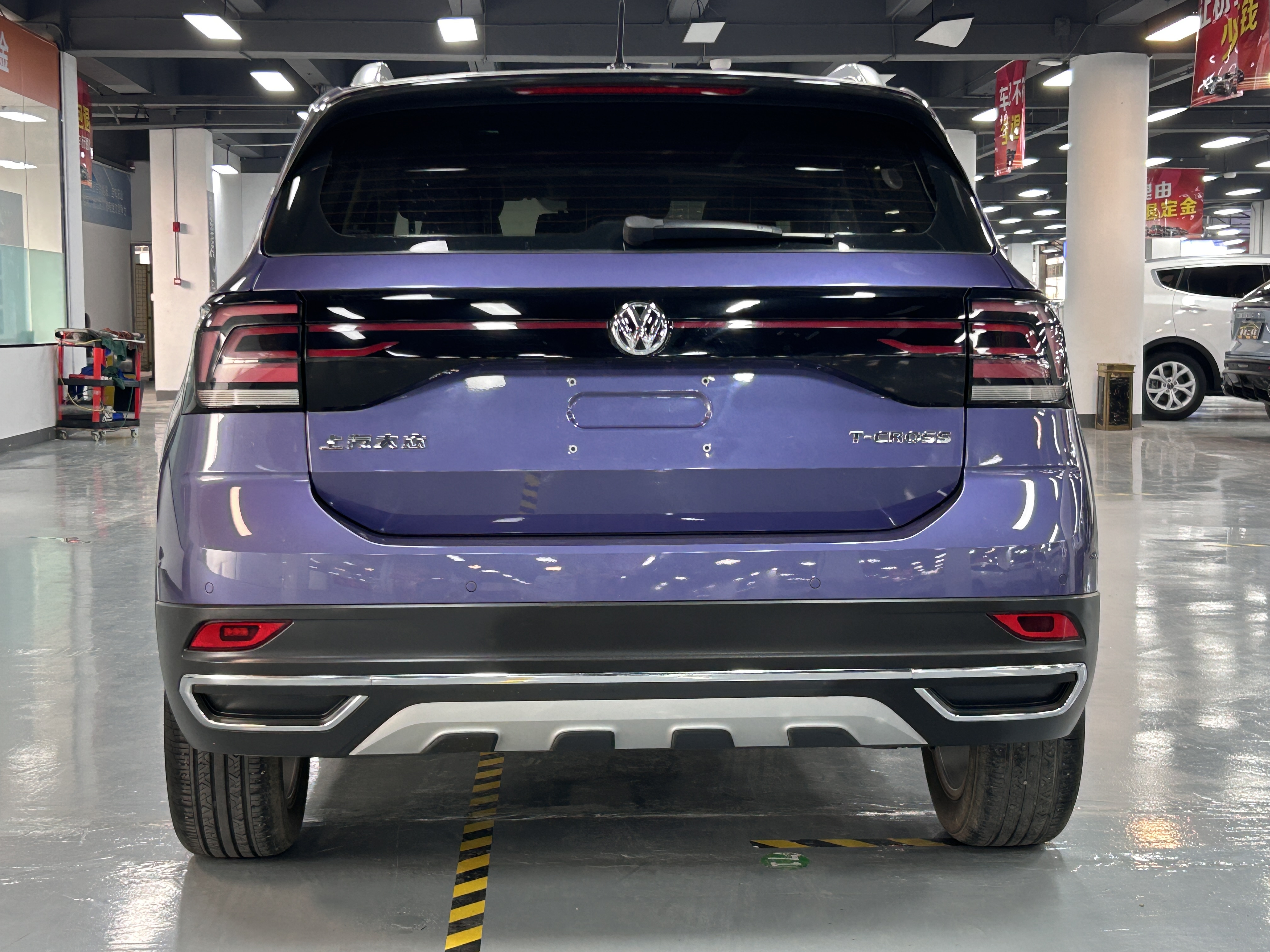 Volkswagen T-Cross 2020 #8 Volkswagen T-Cross 2020 car image #8