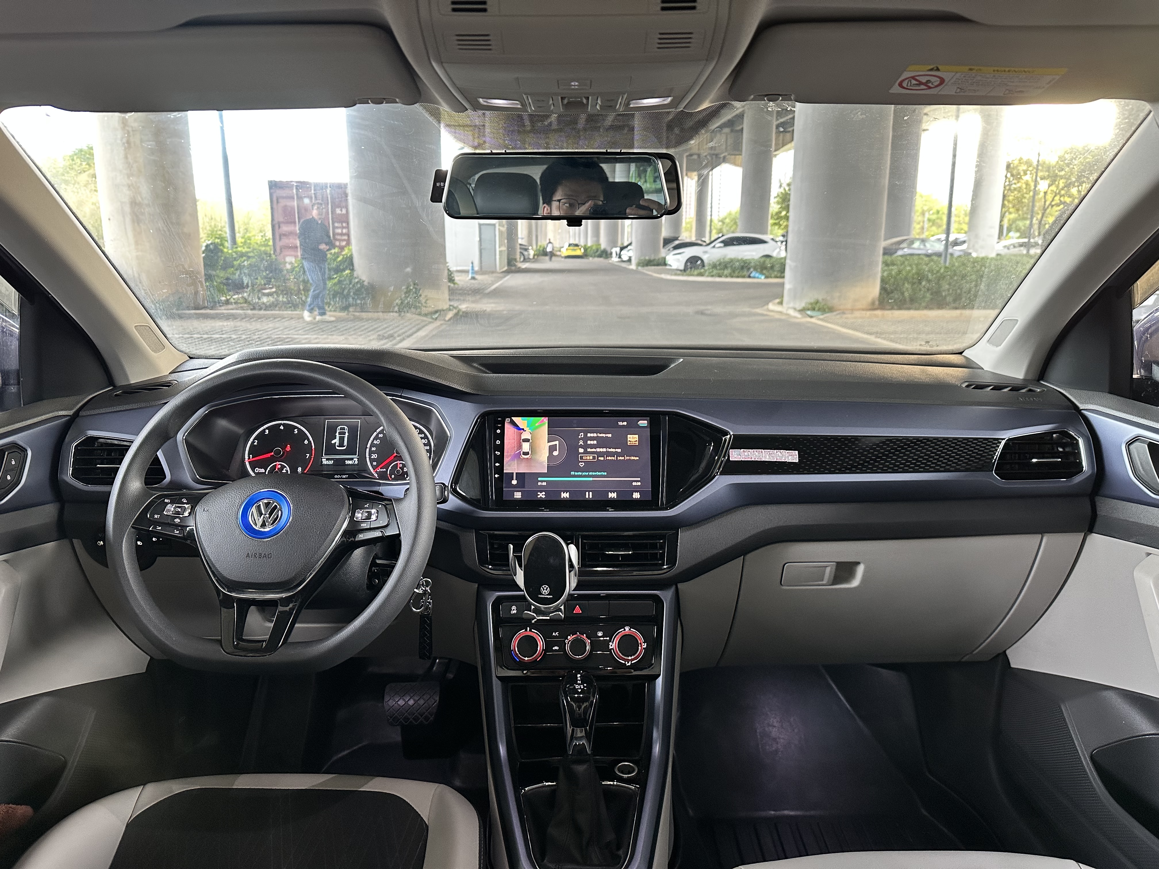 Volkswagen T-Cross 2020 #8 Volkswagen T-Cross 2020 car image #8
