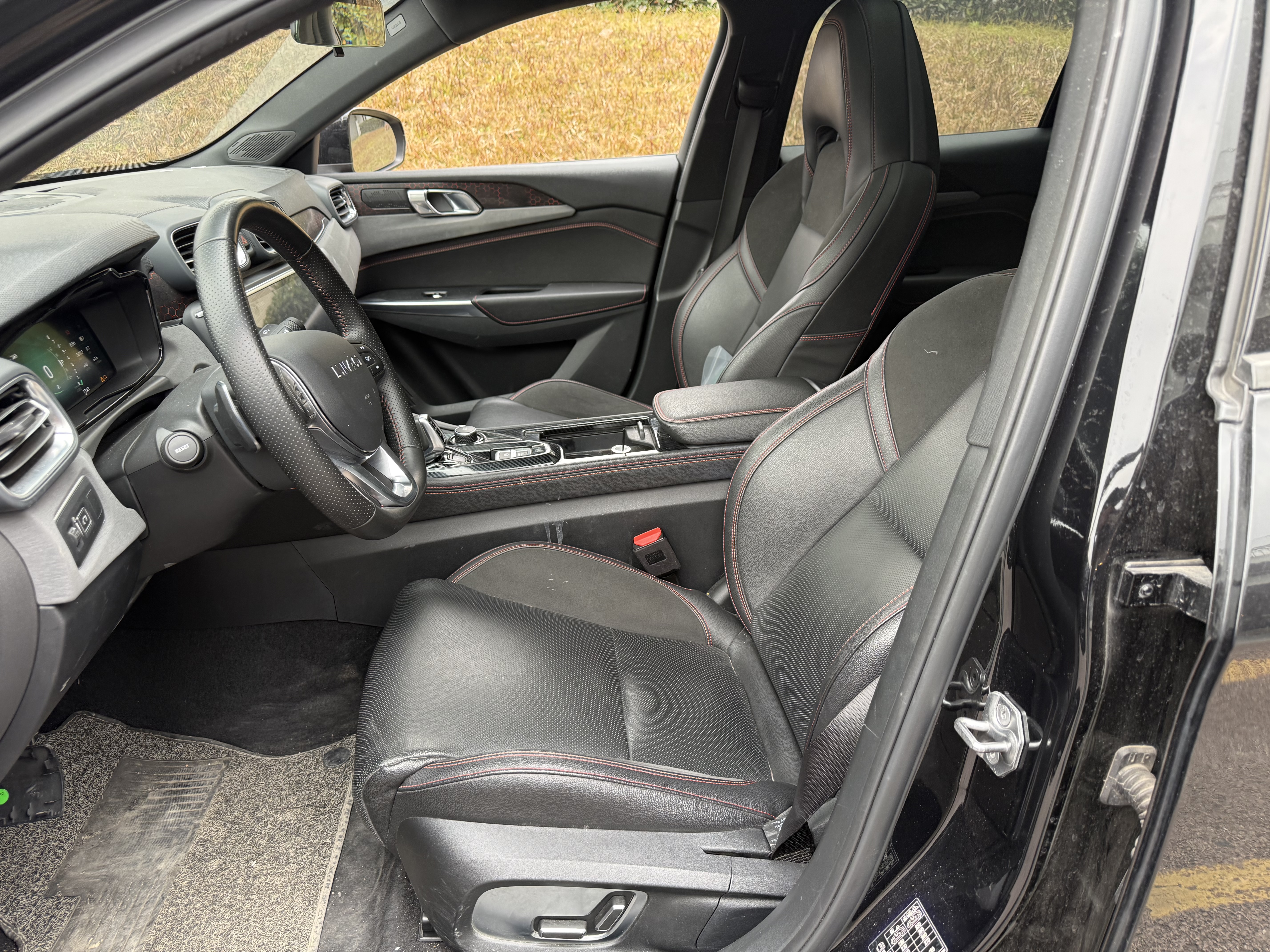 Lynk & Co 03 2020 car image #8