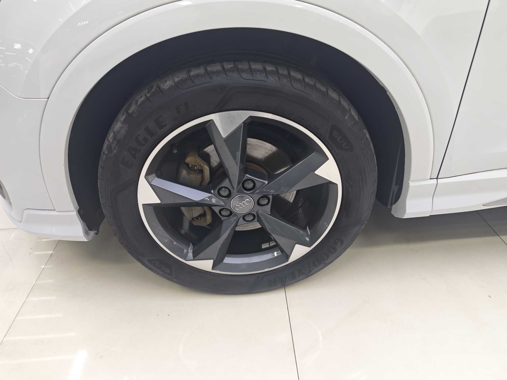 Audi Q3 2019 #8 Audi Q3 2019 car image #8