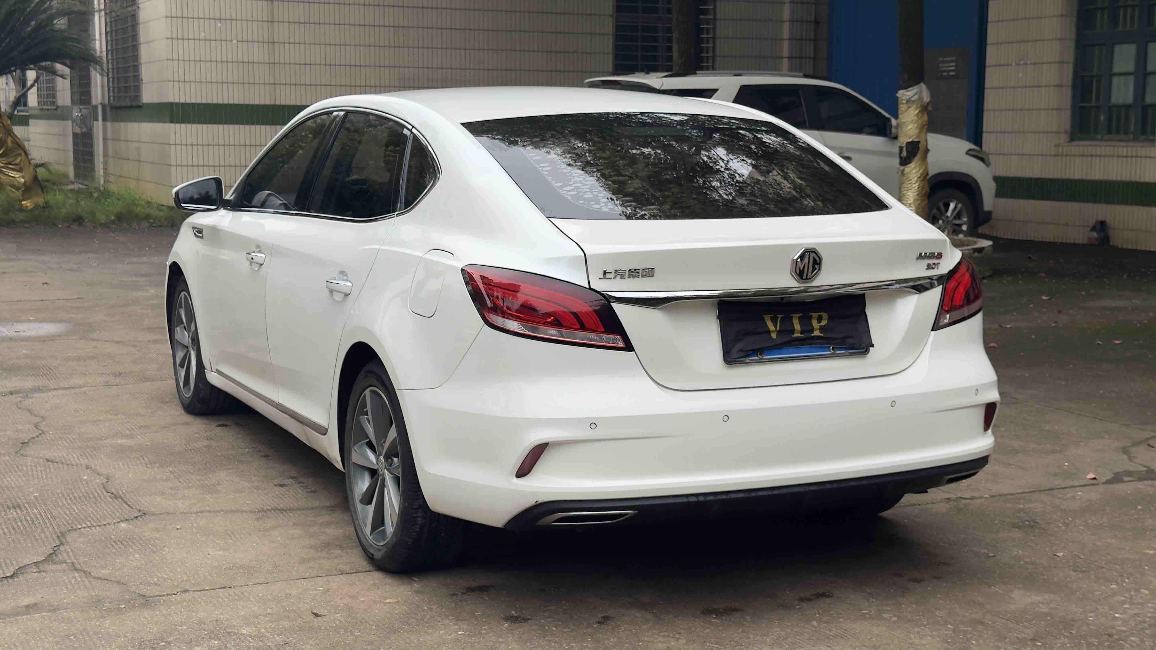 MG 2019 car image #8
