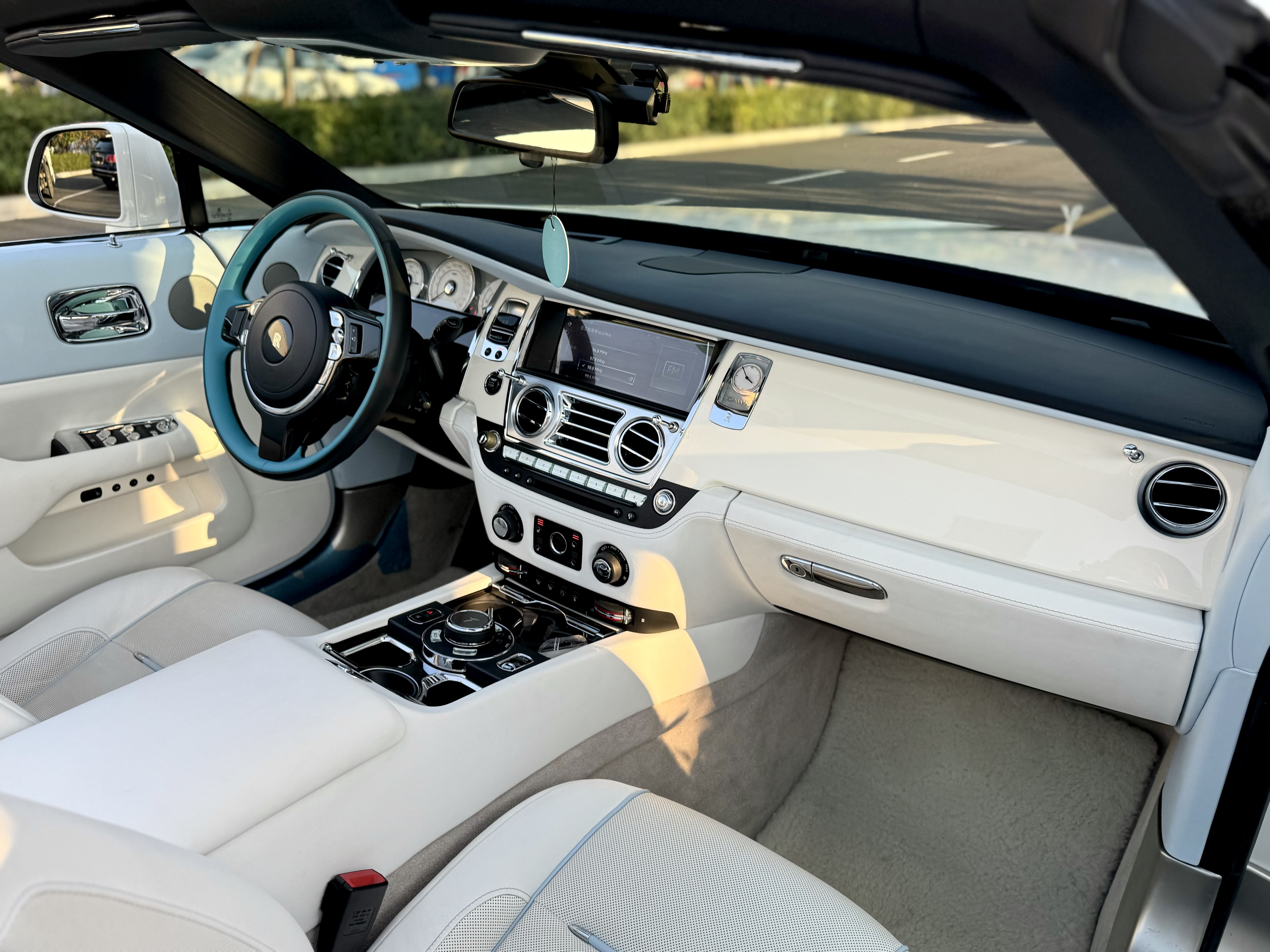 劳斯莱斯 曜影 2021 汽车图片 #8