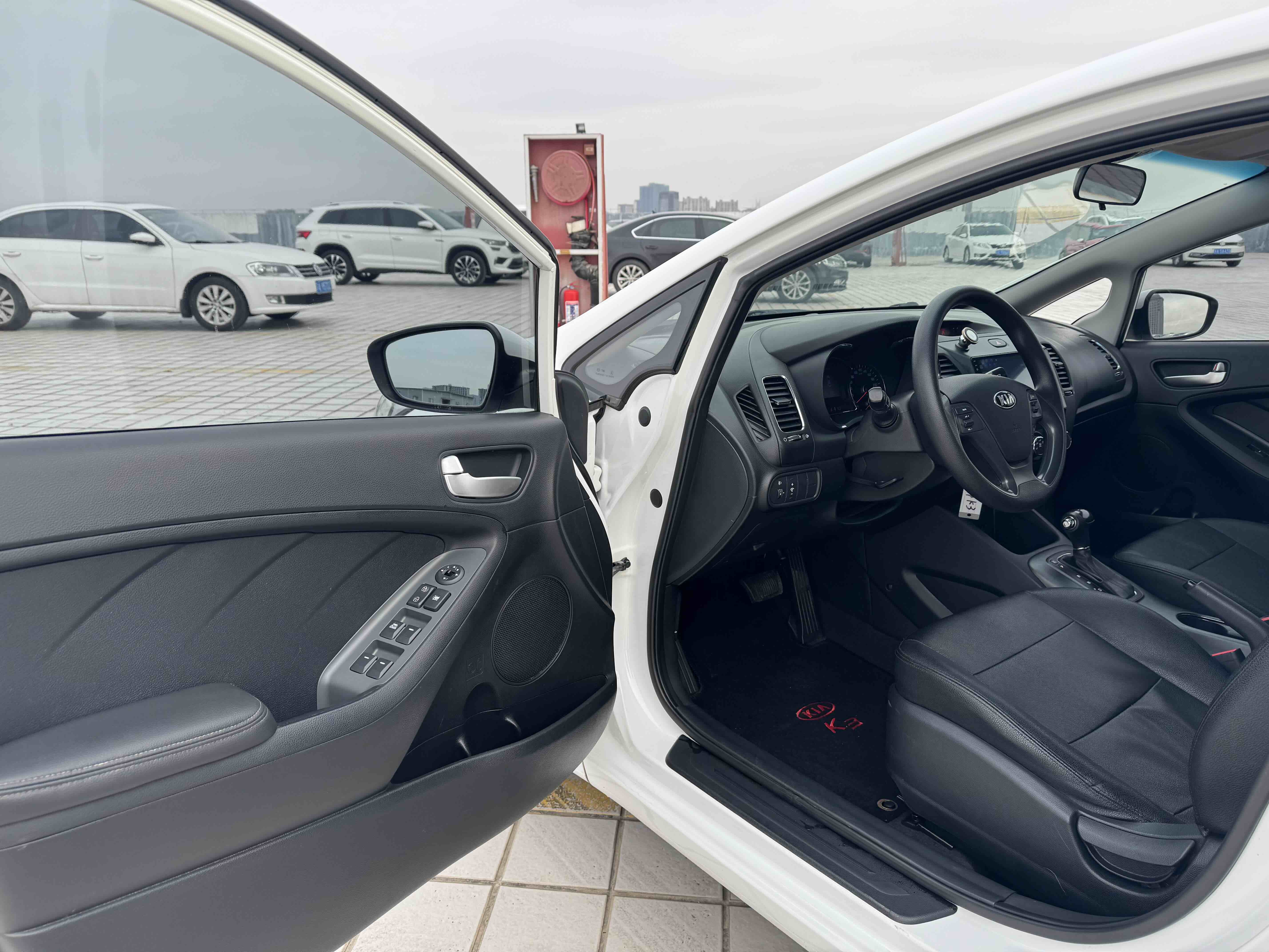 Kia K3 2016 #8 Kia K3 2016 car image #8
