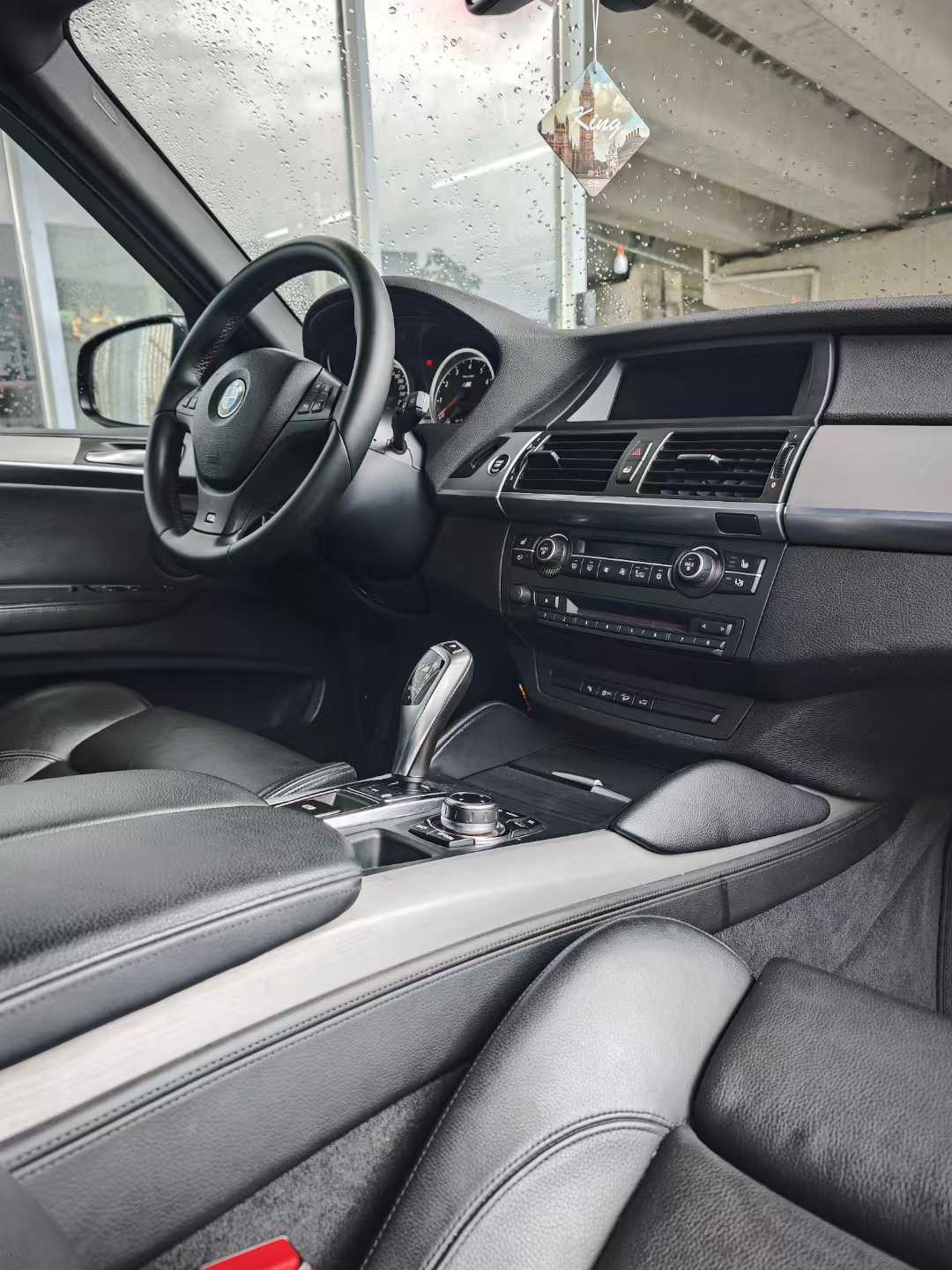 BMW X5 M 2011 car image #8