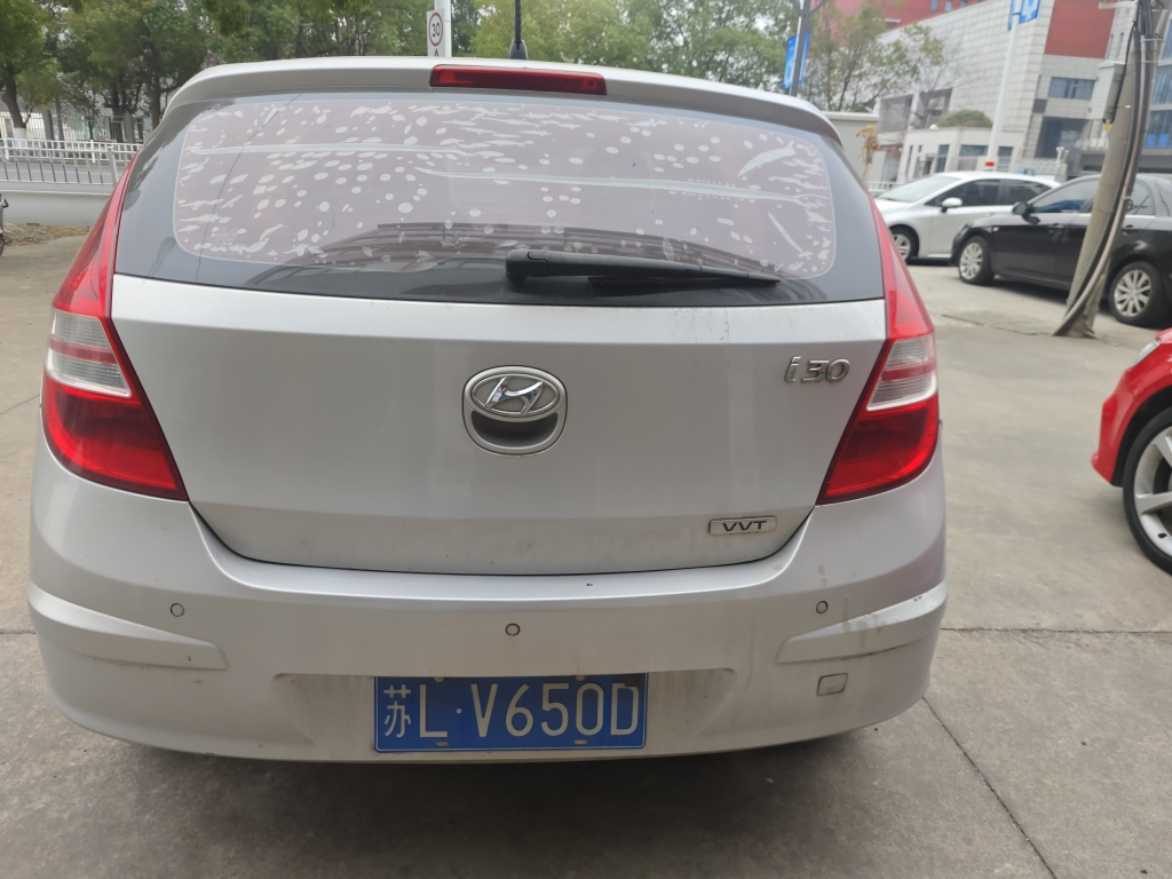 Hyundai i30 2011 #8 Hyundai i30 2011 صورة سيارة #8
