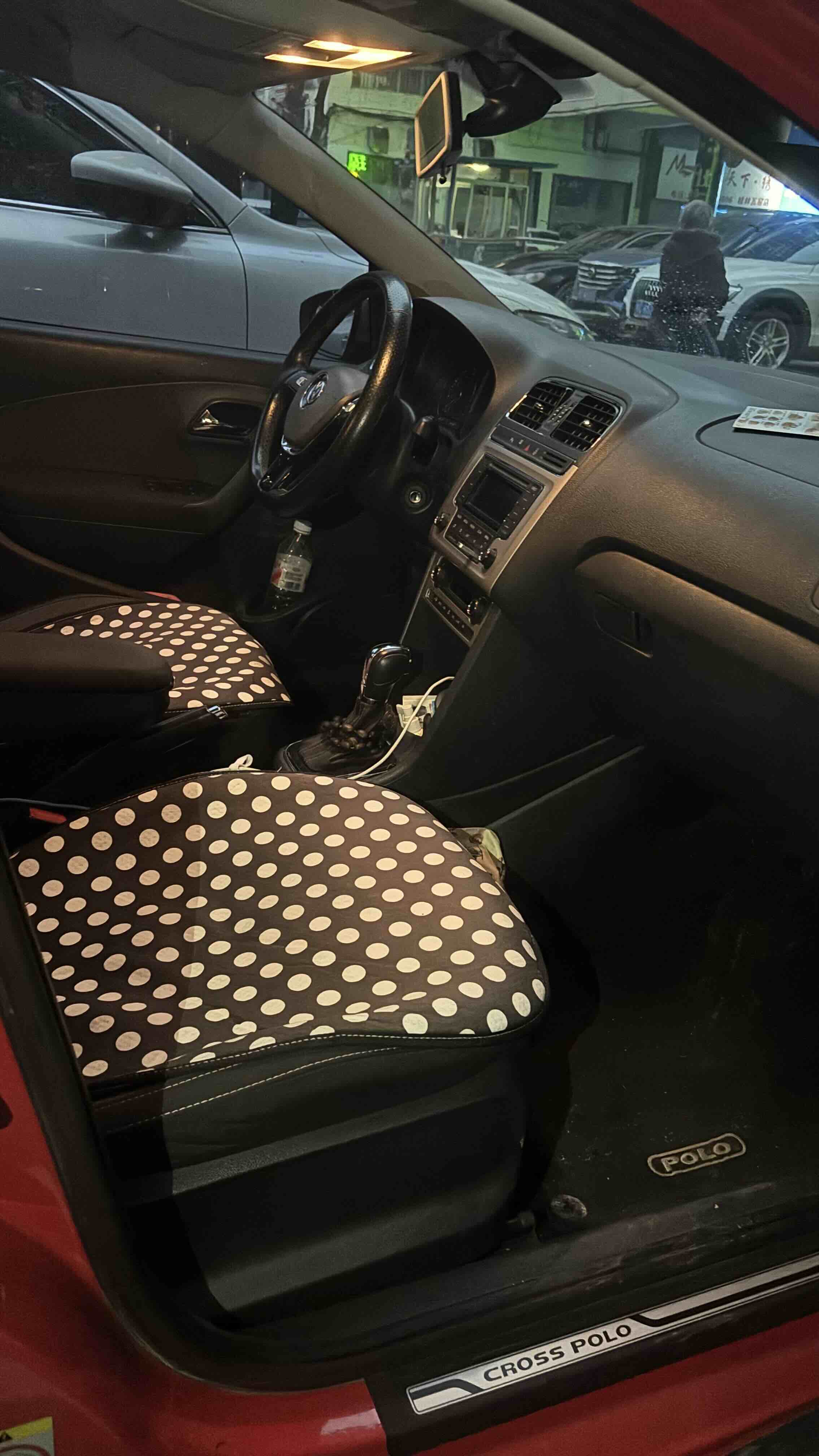 Polo 2015 car image #8