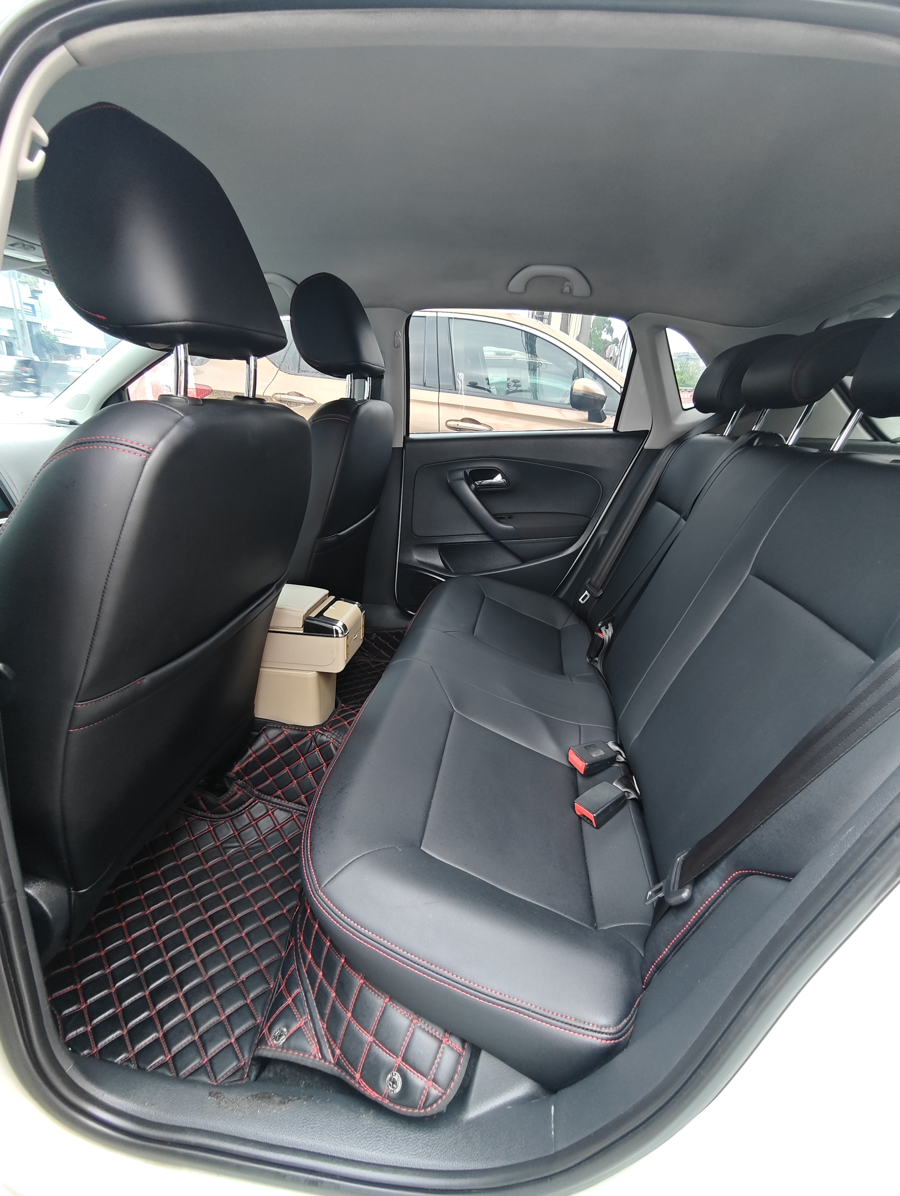 Polo 2016 car image #8