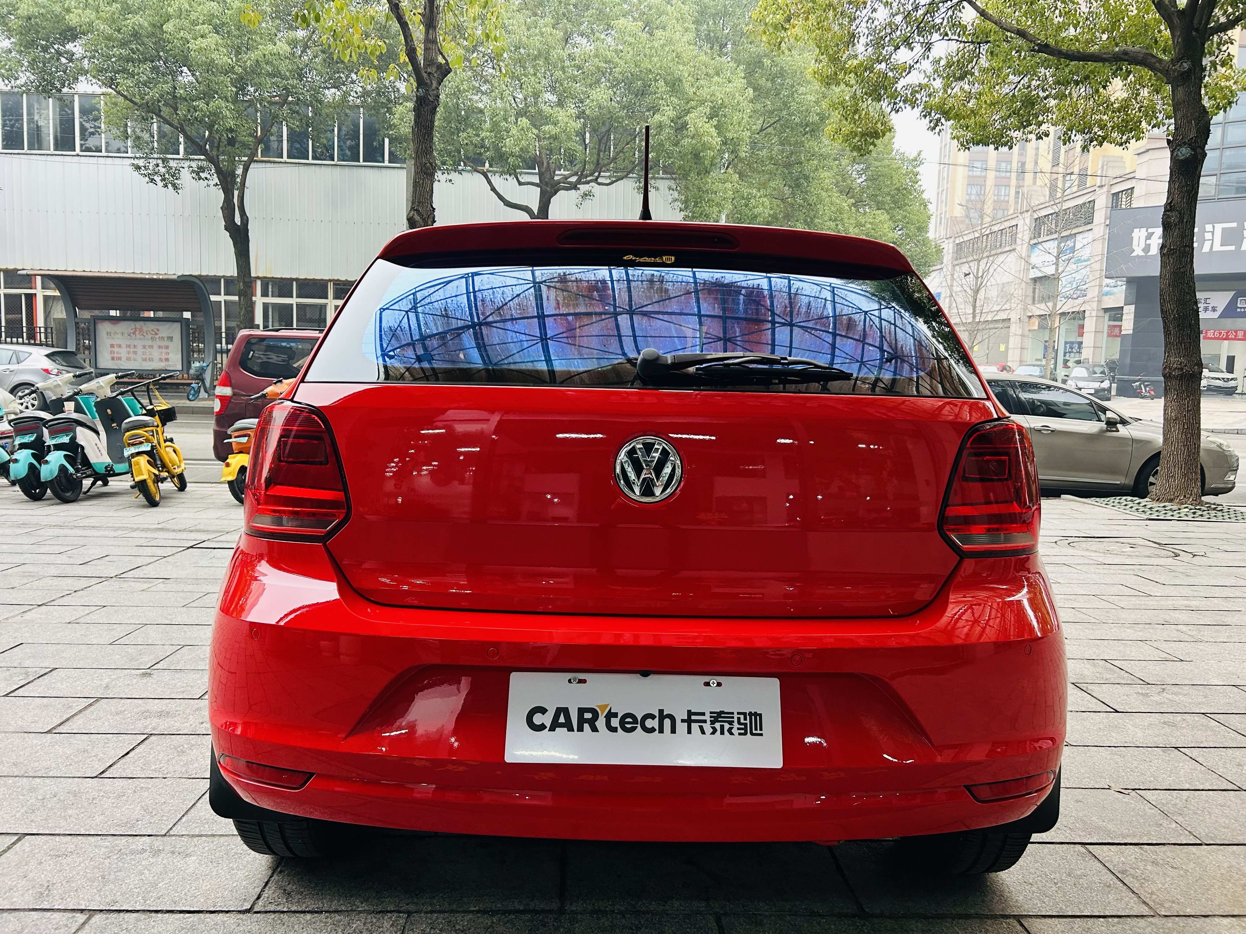 Volkswagen Polo 2015 car image #8