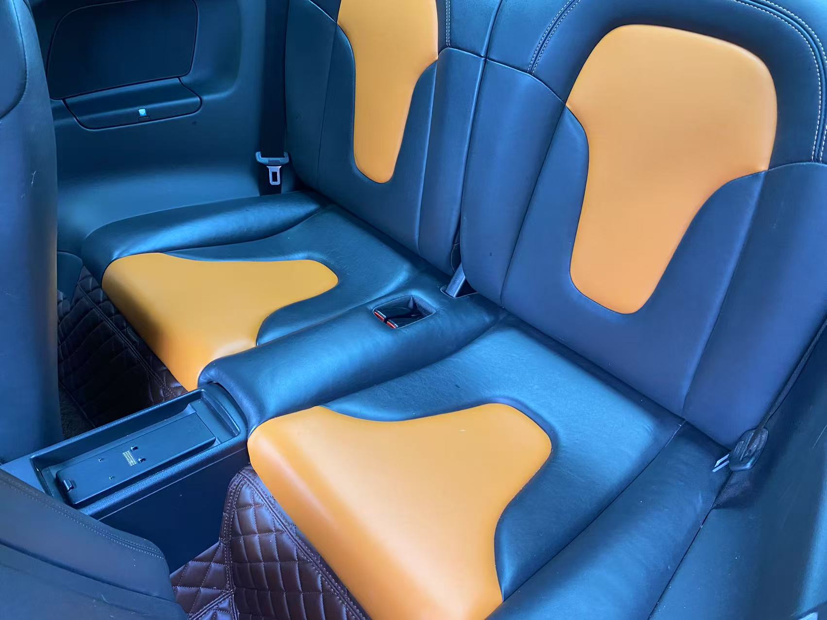 Audi TTS 2013 car image #8