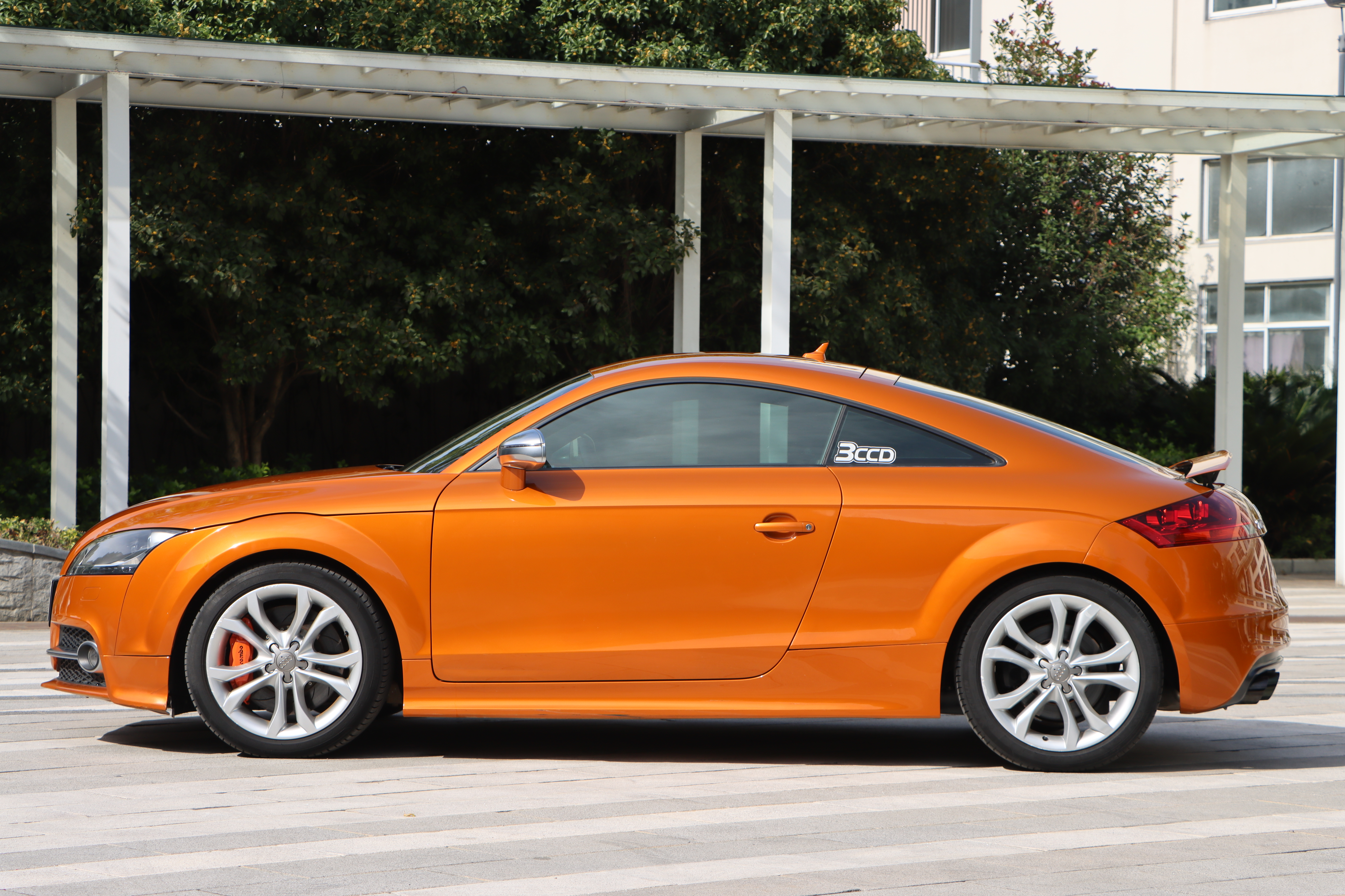 Audi TTS 2013 car image #8