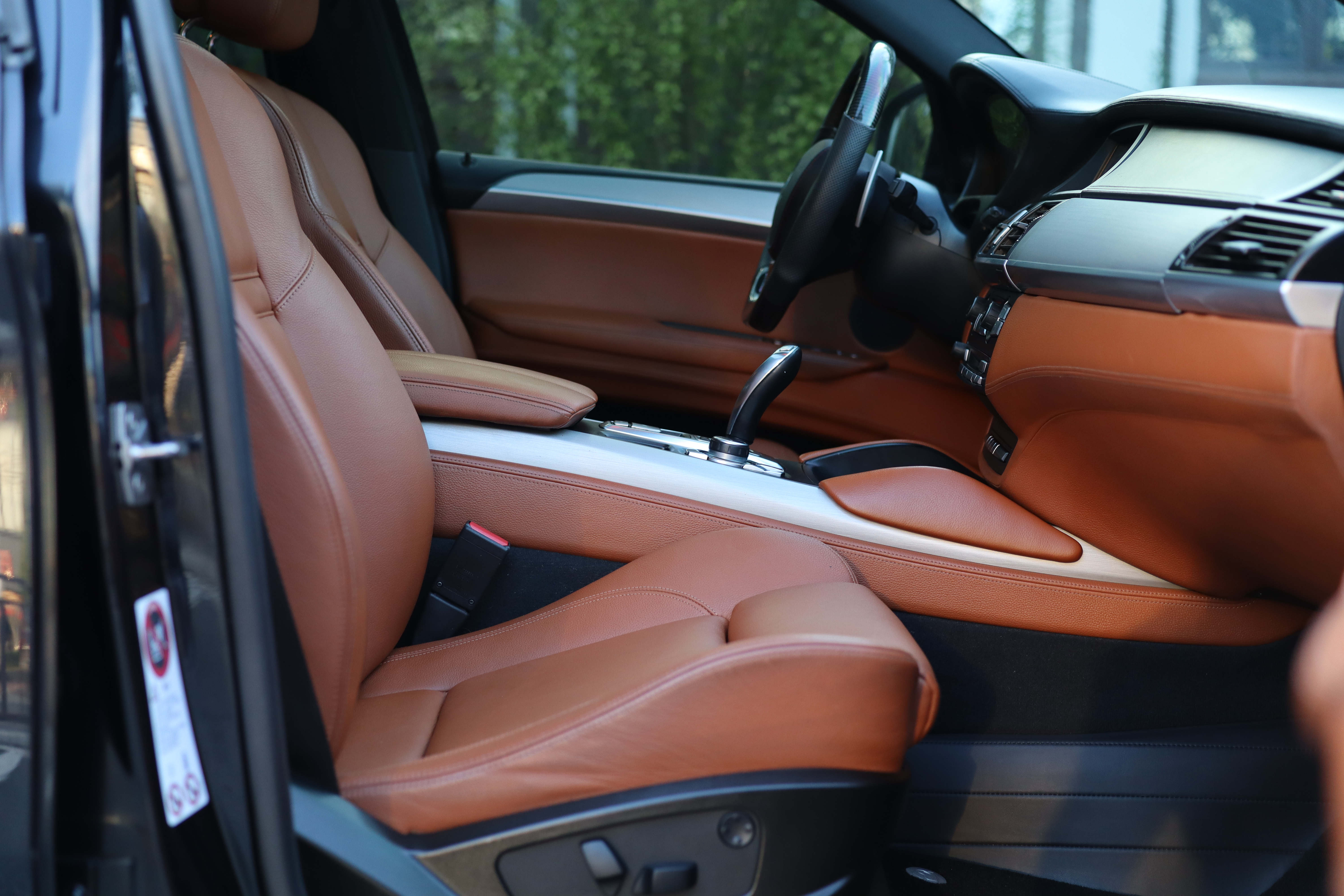 BMW X6 2012 car image #8