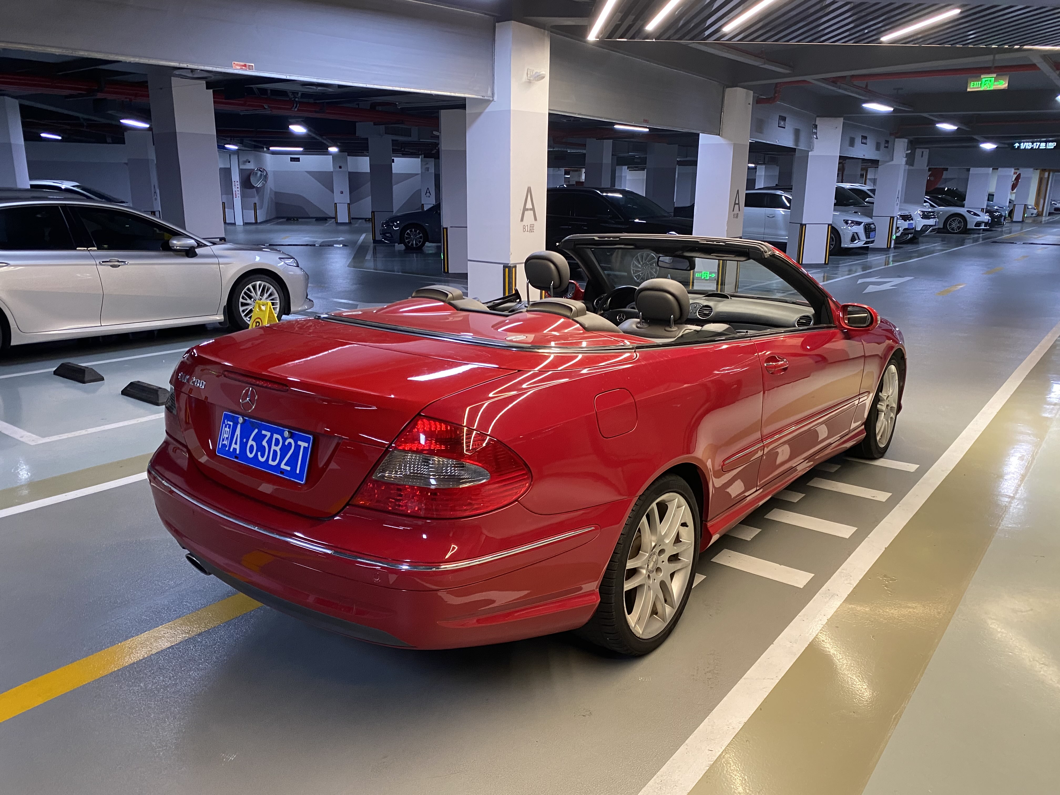 Mercedes-Benz CLK Class 2009 immagine di auto #8