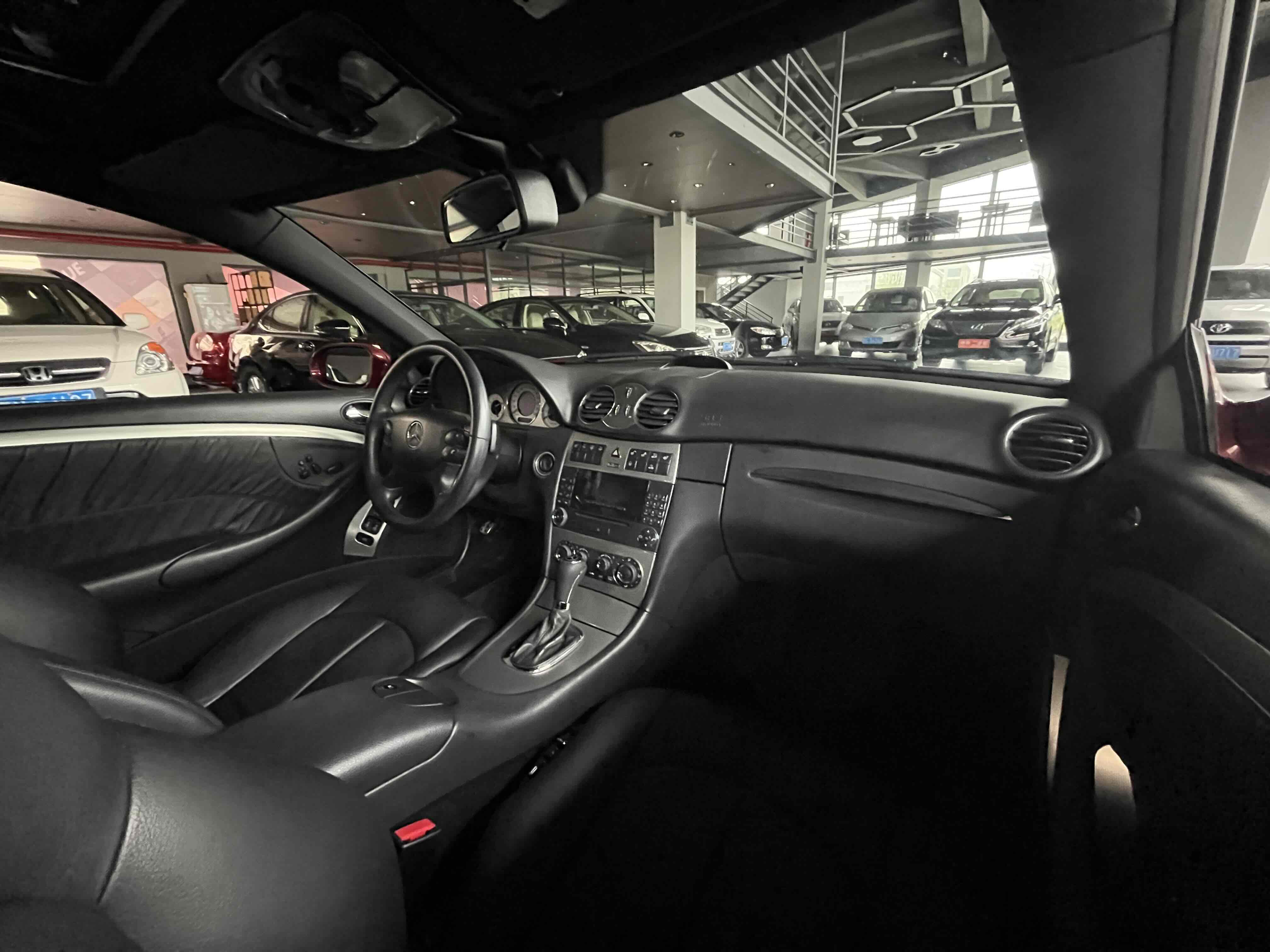 Mercedes-Benz CLK Class 2008 car image #8