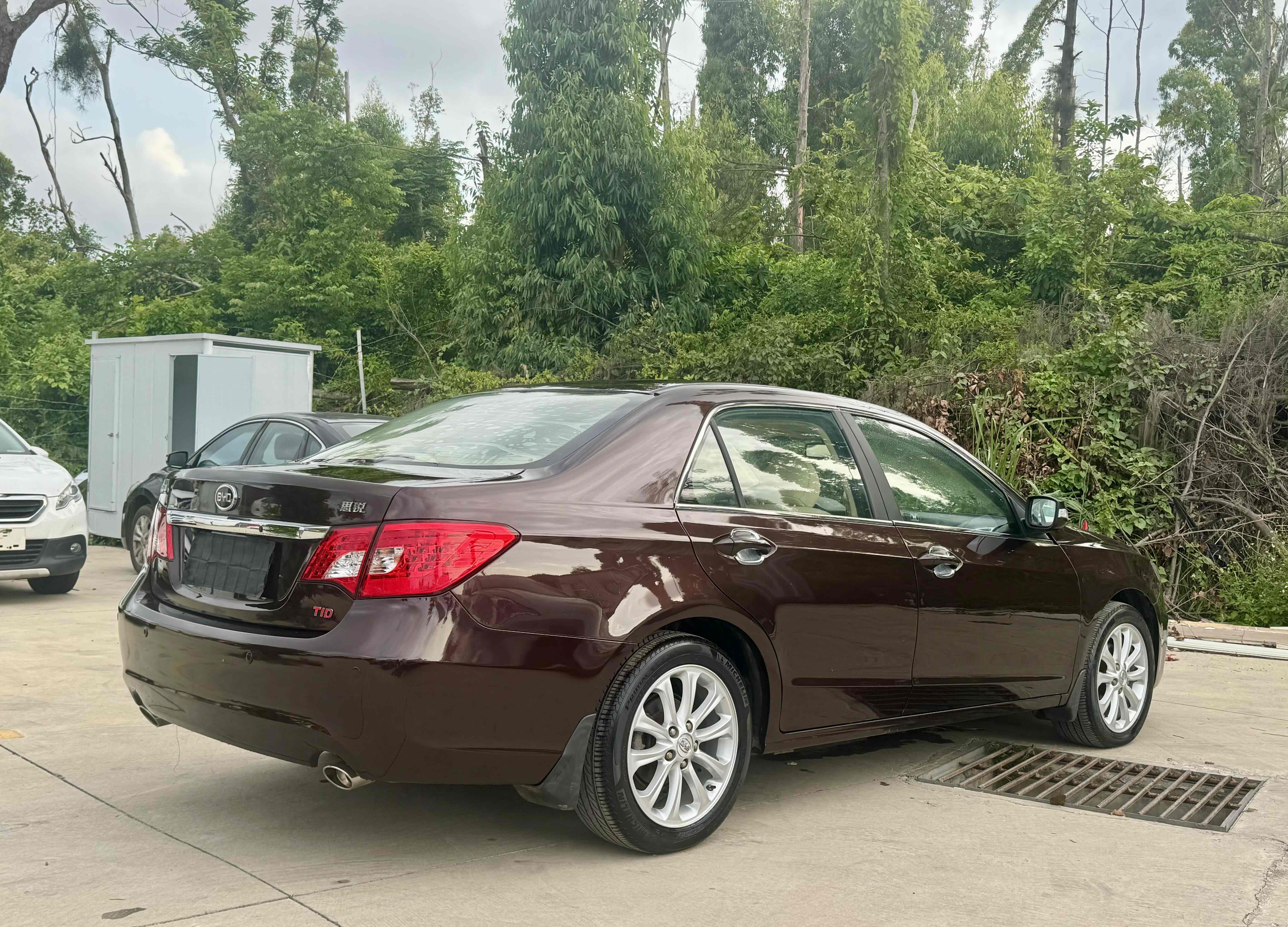 BYD SiRui 2014 #8 BYD SiRui 2014 car image #8