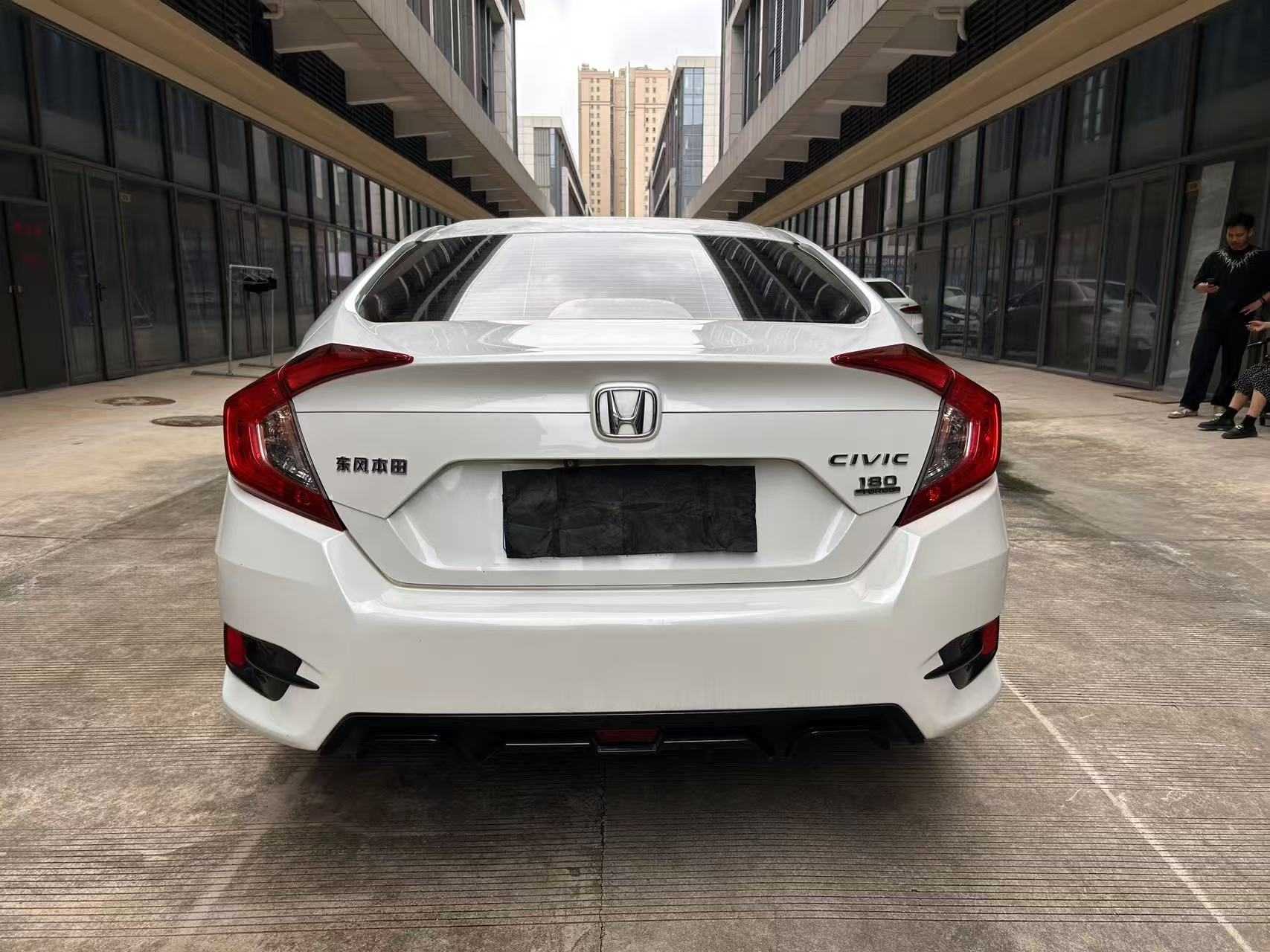 Honda Civic 2019 #8 Honda Civic 2019 car image #8