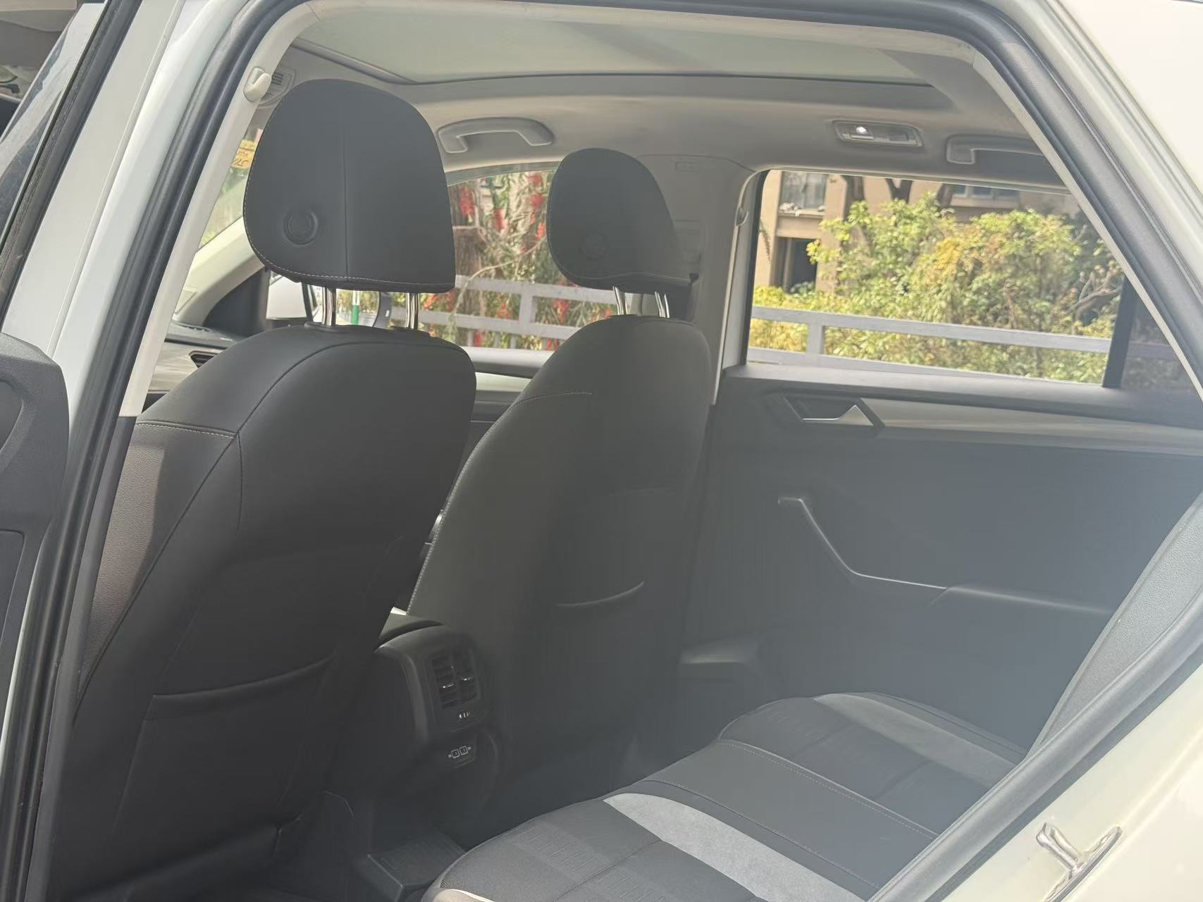 T-Roc 2019 #8 T-Roc 2019 car image #8