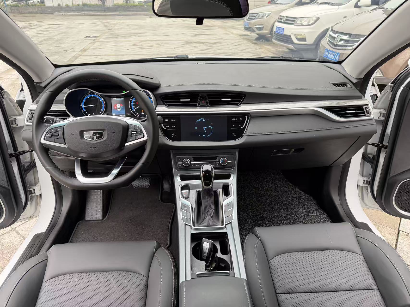 GEELY Emgrand 2019 car image #8