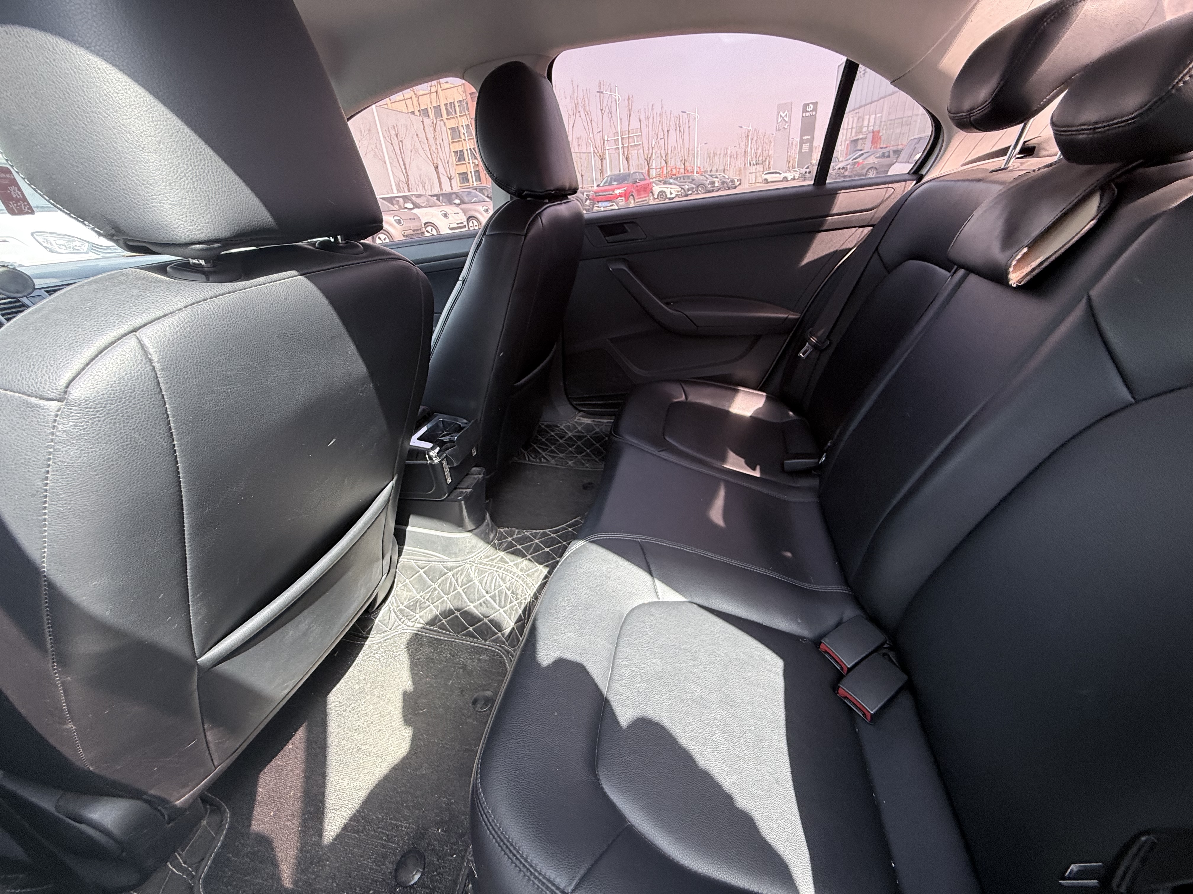 Santana 2020 car image #8