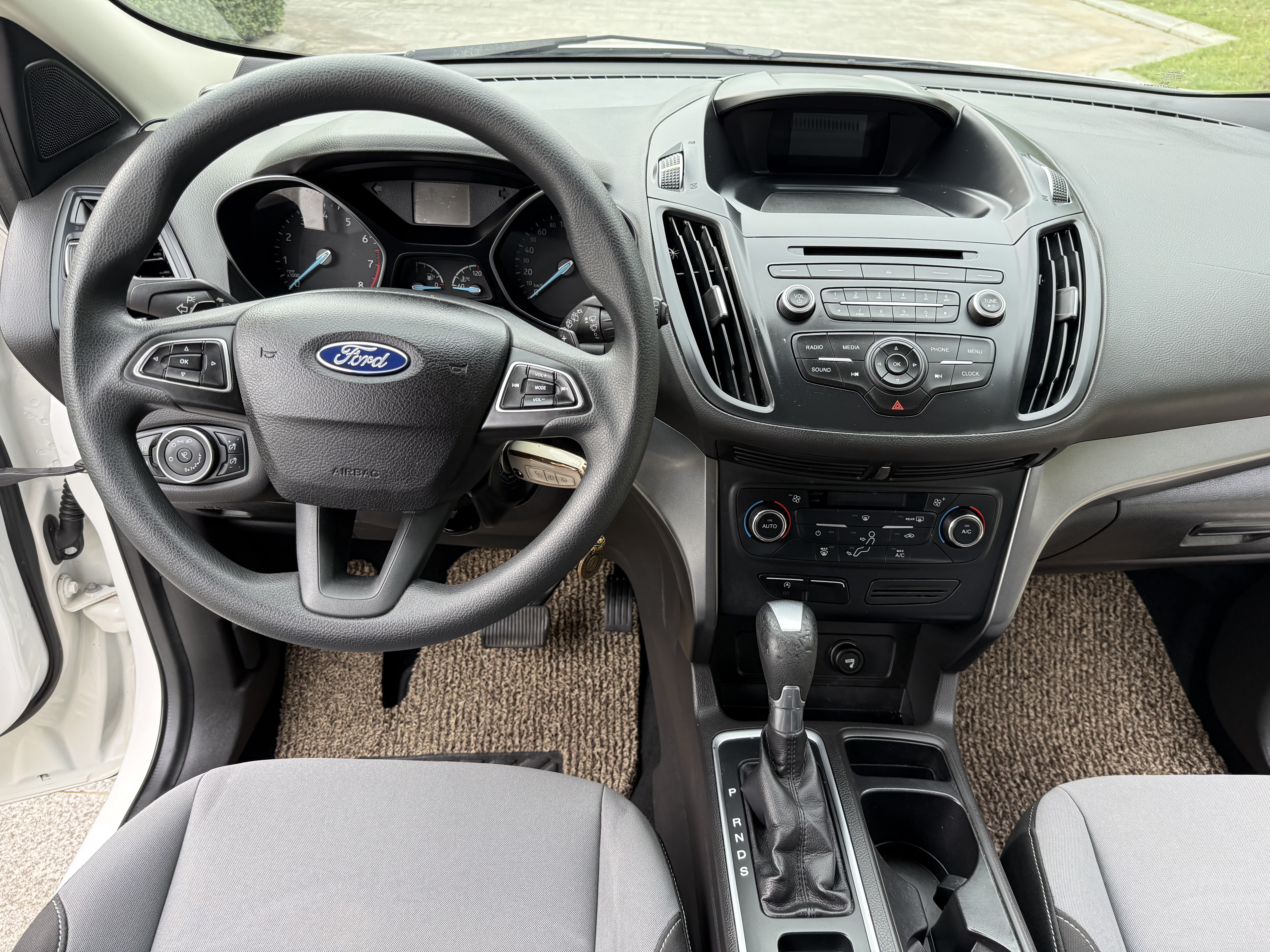 Ford Kuga 2017 car image #8